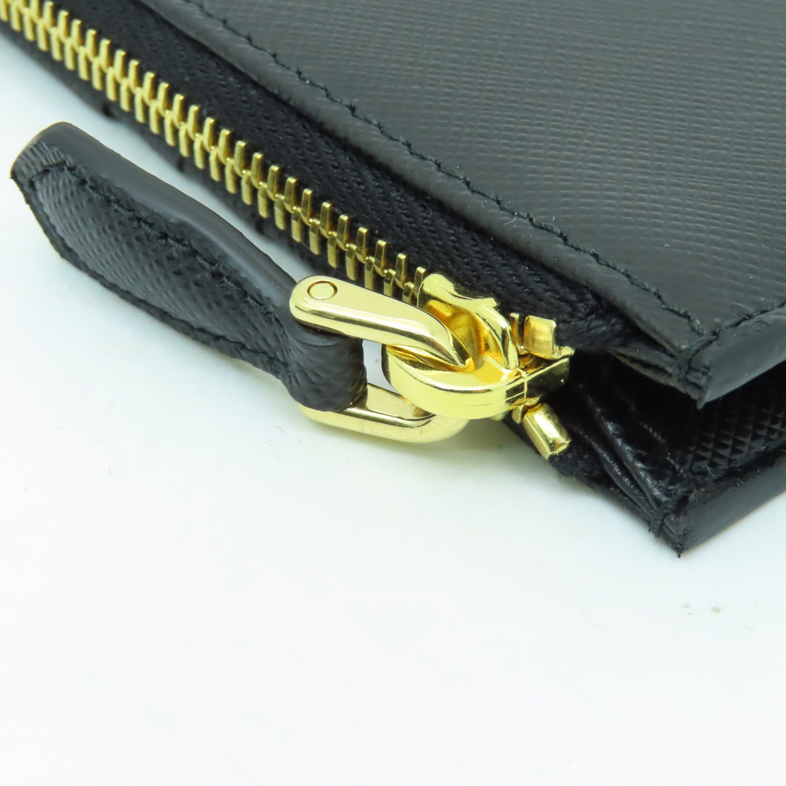 PRADA 牛皮皮革Card Case金扣卡片套黒色