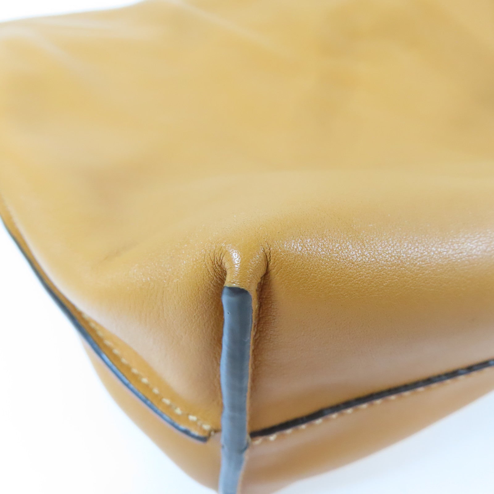 LOEWE 牛皮皮革Flamenco金扣肩背袋啡色