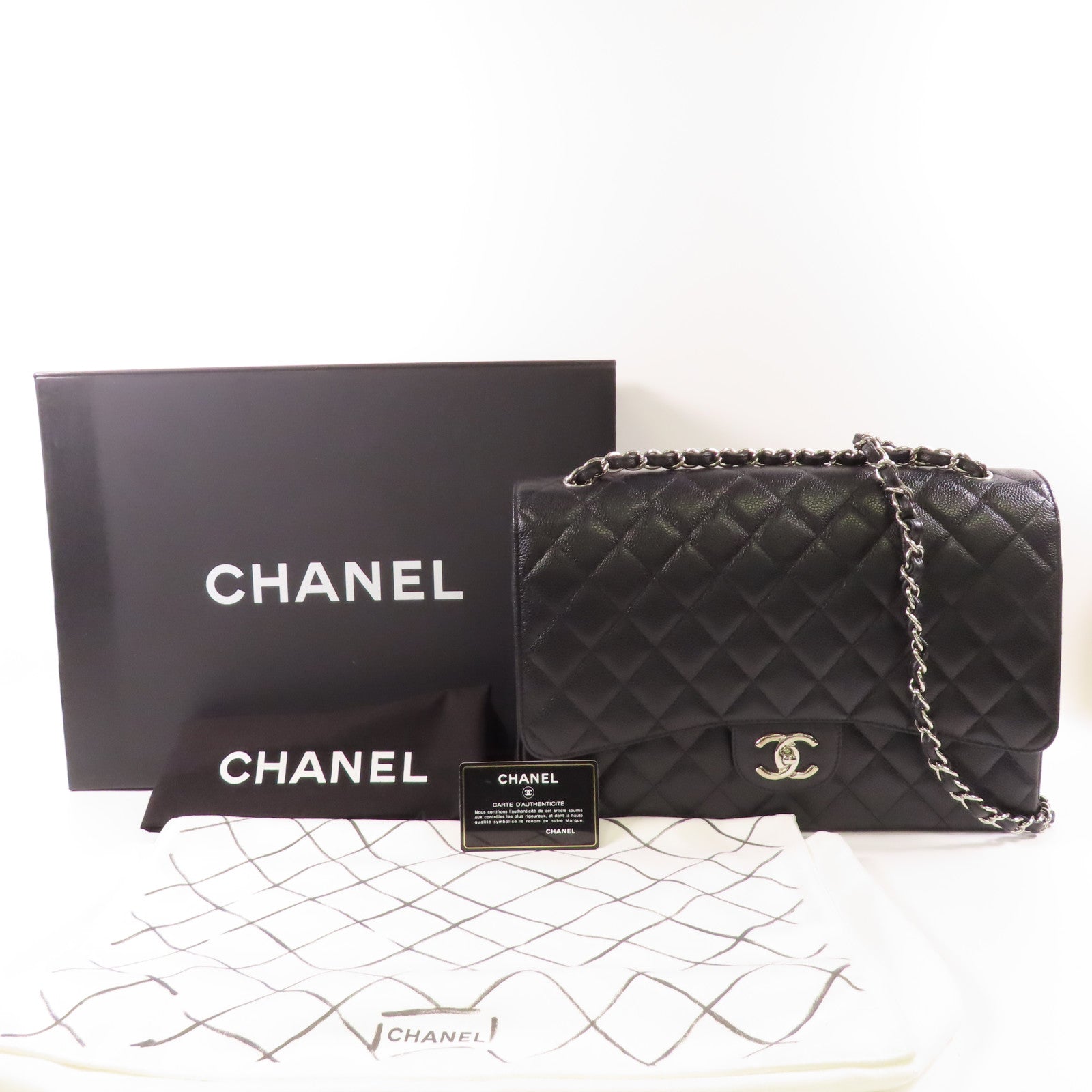 CHANEL 牛皮皮革Maxi Classic銀扣鏈帶肩背袋