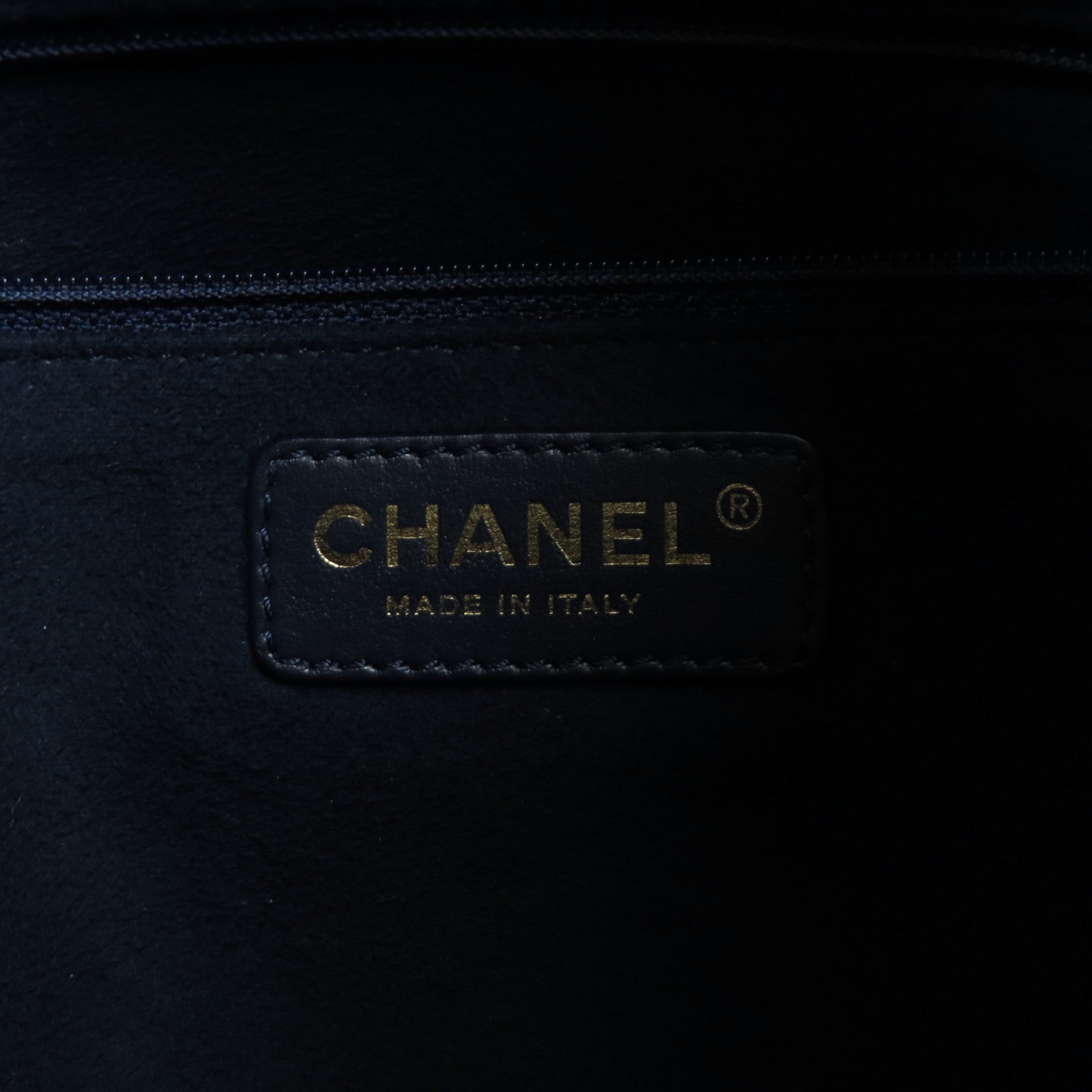 CHANEL Caviar皮革Bucket Bag金扣鏈帶肩背袋藍色