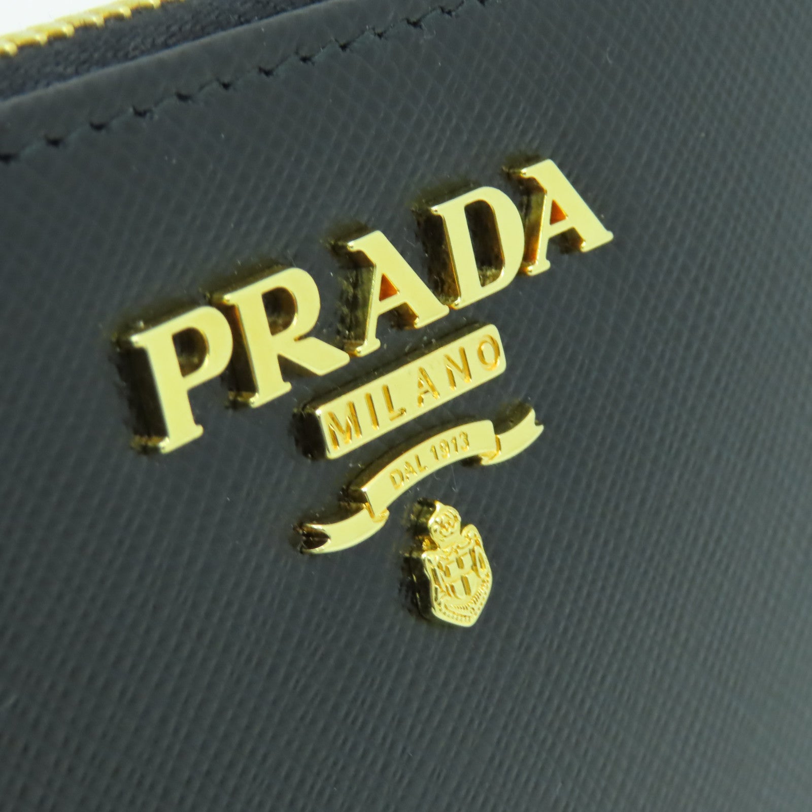 PRADA 牛皮皮革Card Case金扣卡片套黒色