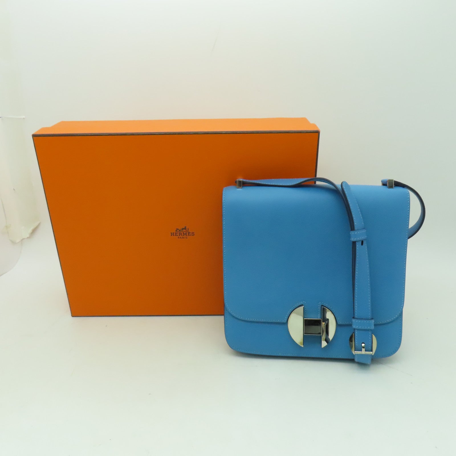 HERMES **【清倉大減價】Evercolor皮革2002銀扣肩背袋藍色