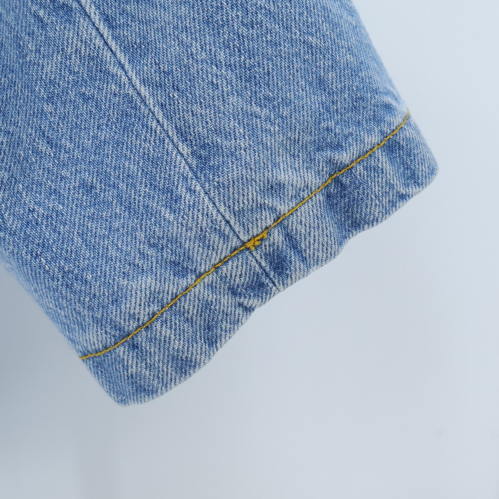 LOUIS VUITTON Collarless Double-Breasted Denim Jacket外套