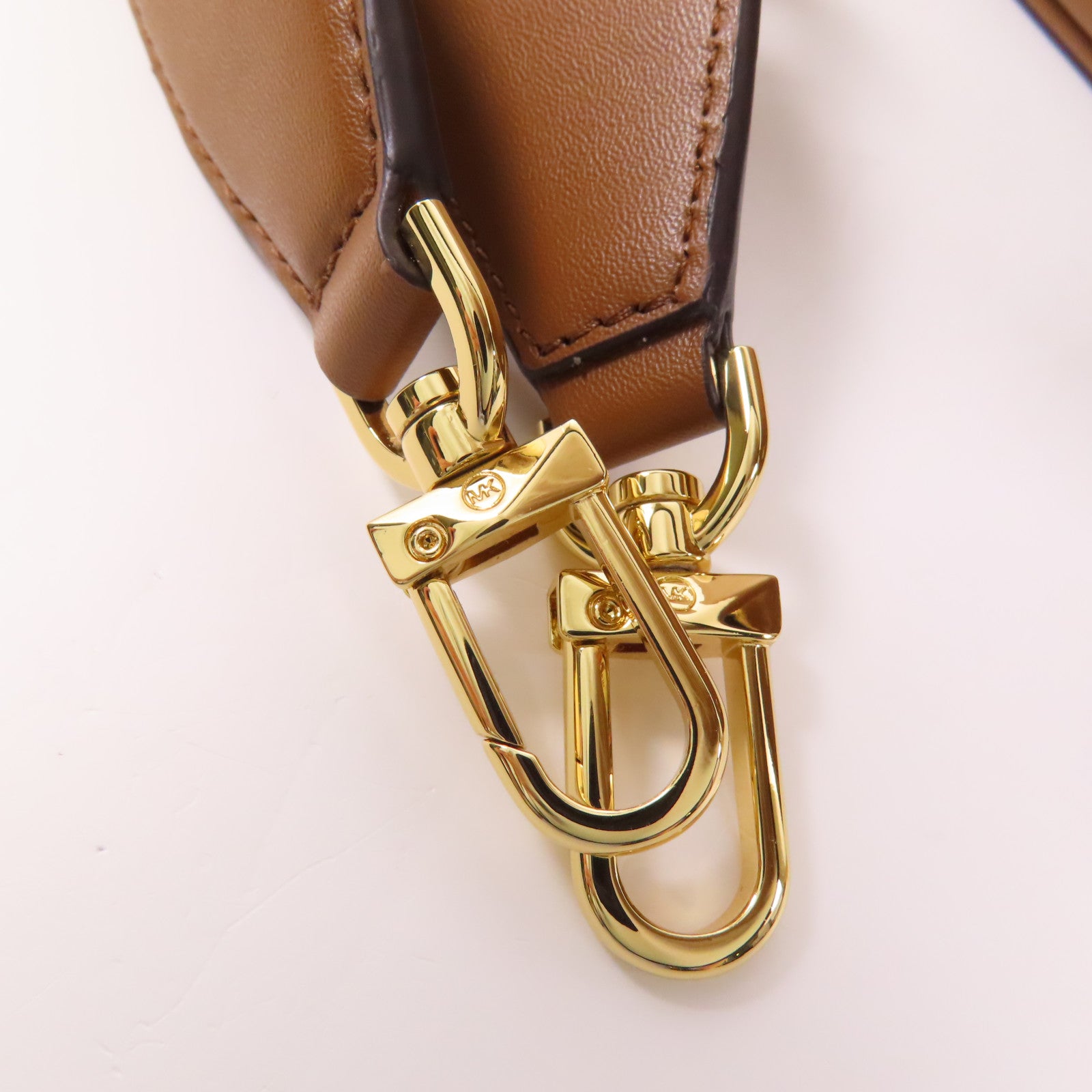 Michael Kors 塗層帆布2 Way Shoulder Bag金扣手挽肩背兩用袋