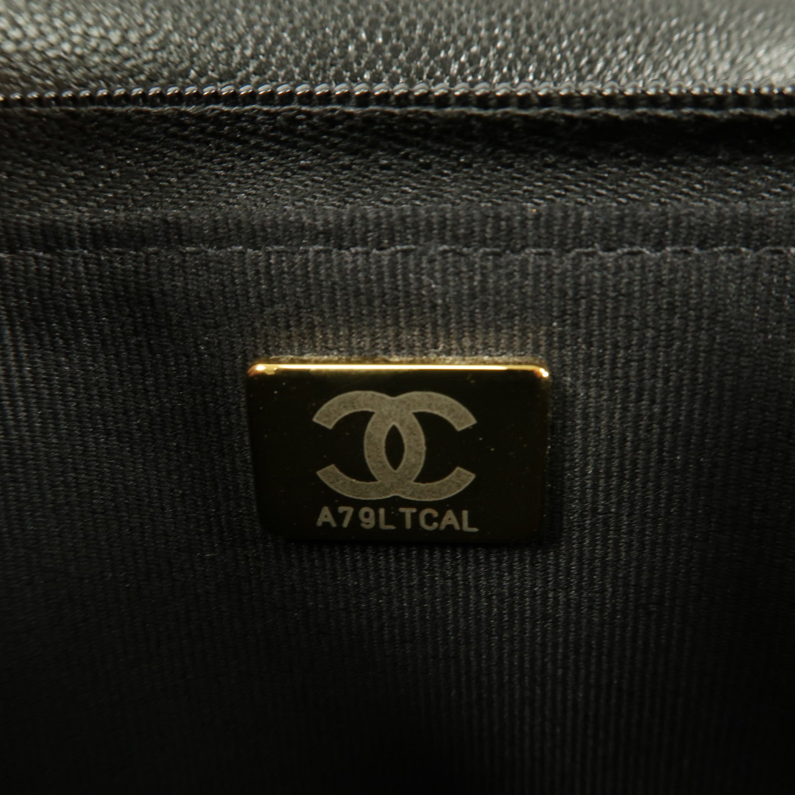 CHANEL 牛皮皮革WOC Wallet On Chain鏈帶肩背袋