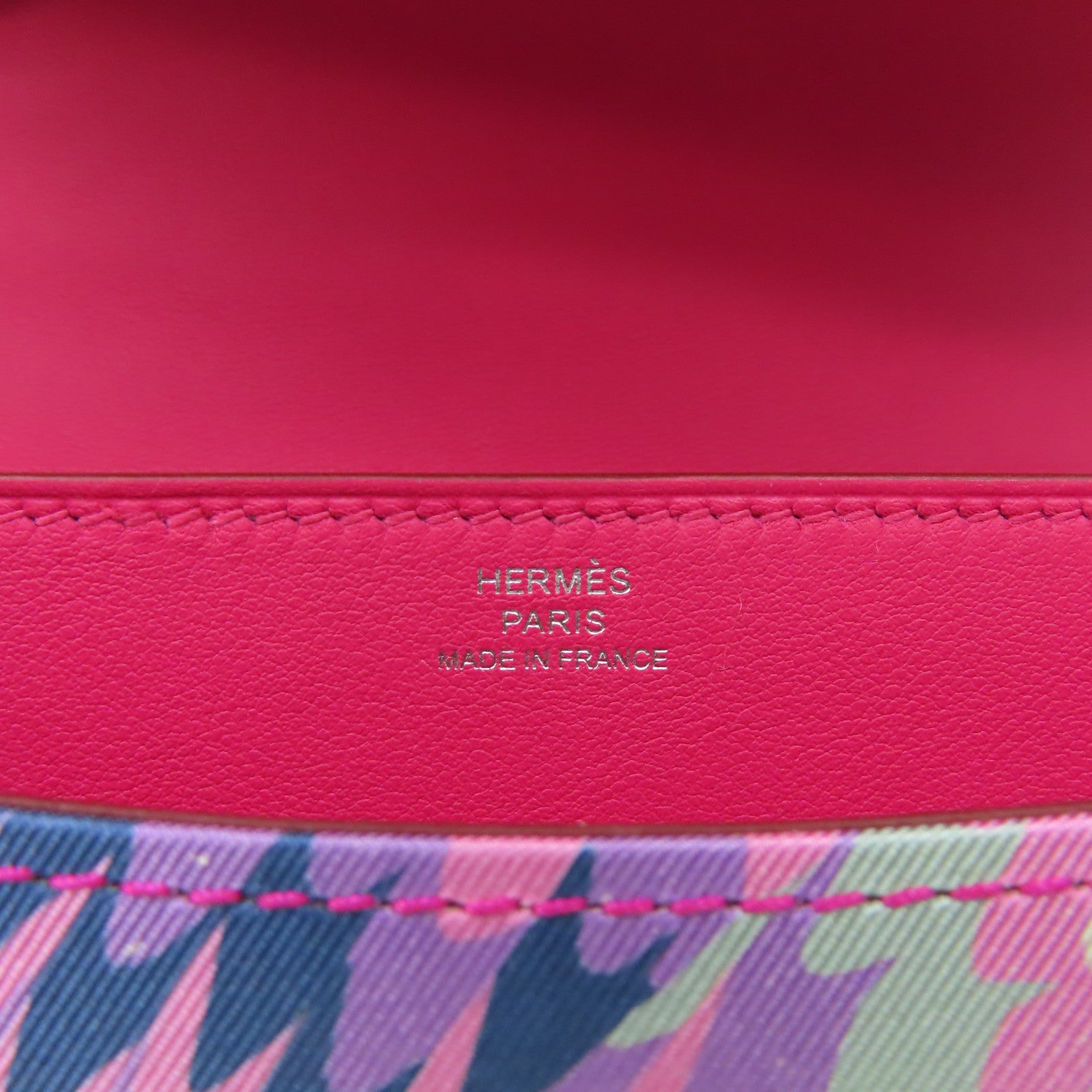 HERMES **【清倉大減價】絲質/Swift皮革Mini Constance Marble Silk Shoulder Bag銀扣肩背袋墨西哥玫瑰粉