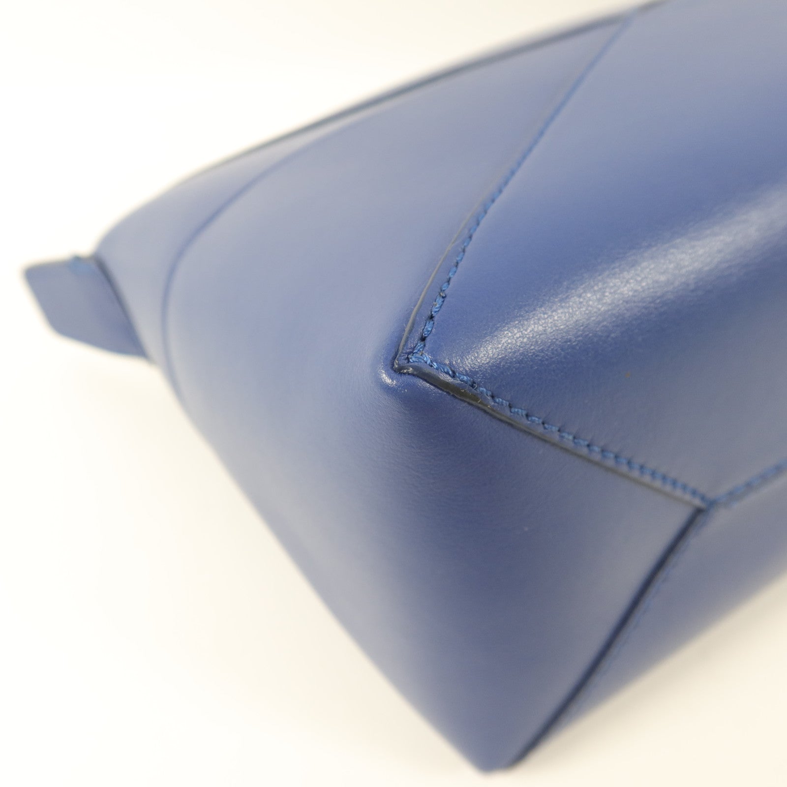 LOEWE 牛皮皮革Puzzle Fold Wash Bag手挽袋