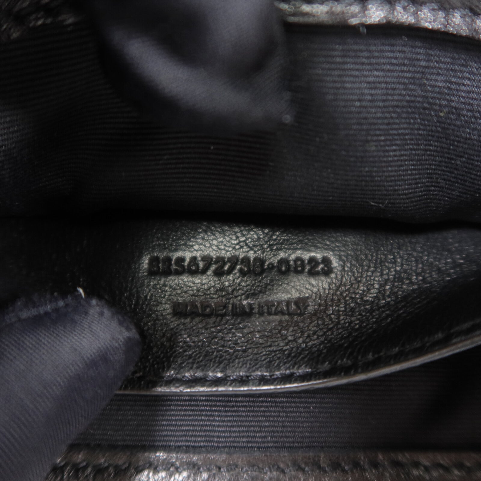 SAINT LAURENT 羊皮皮革Mini Nolita鏈帶肩背袋