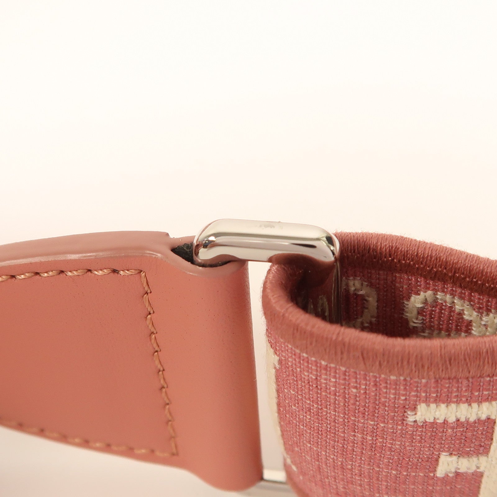 LOEWE 牛皮皮革Mini Gate銀扣肩背袋