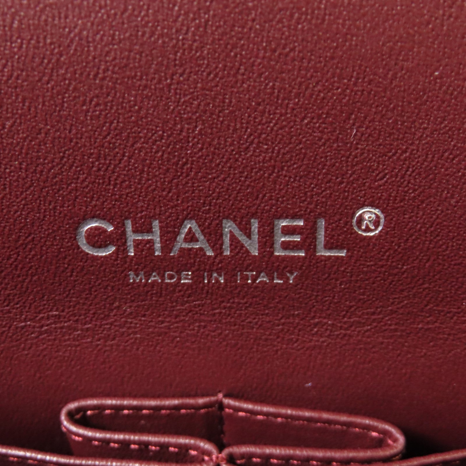 CHANEL 牛皮皮革Maxi Classic銀扣鏈帶肩背袋