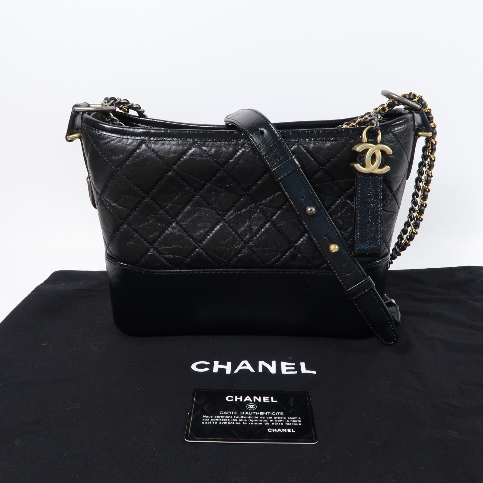 CHANEL 菱格牛皮皮革Gabrielle Medium金扣/銀扣鏈帶肩背袋黑色