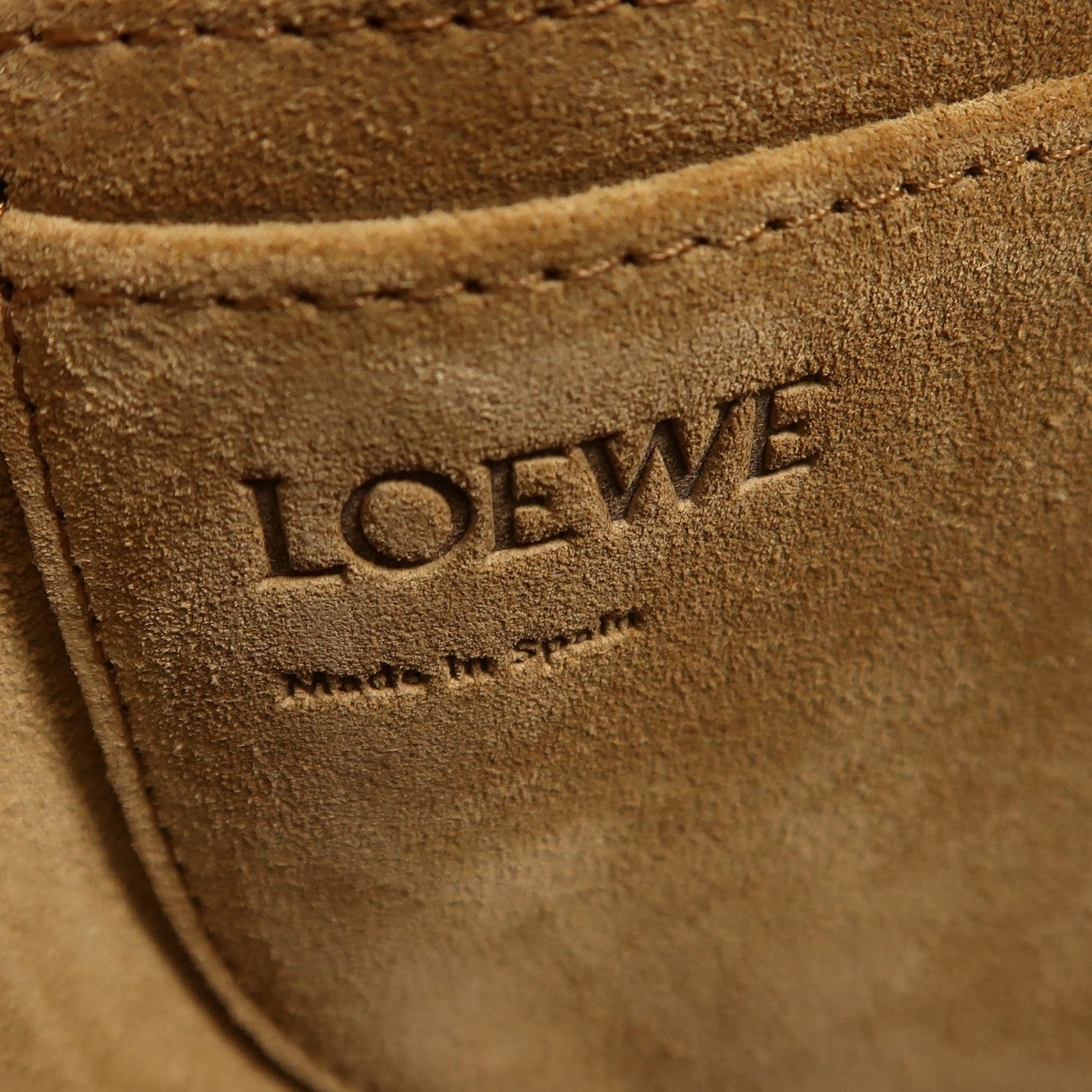 LOEWE 牛皮皮革Mini Gate銀扣肩背袋