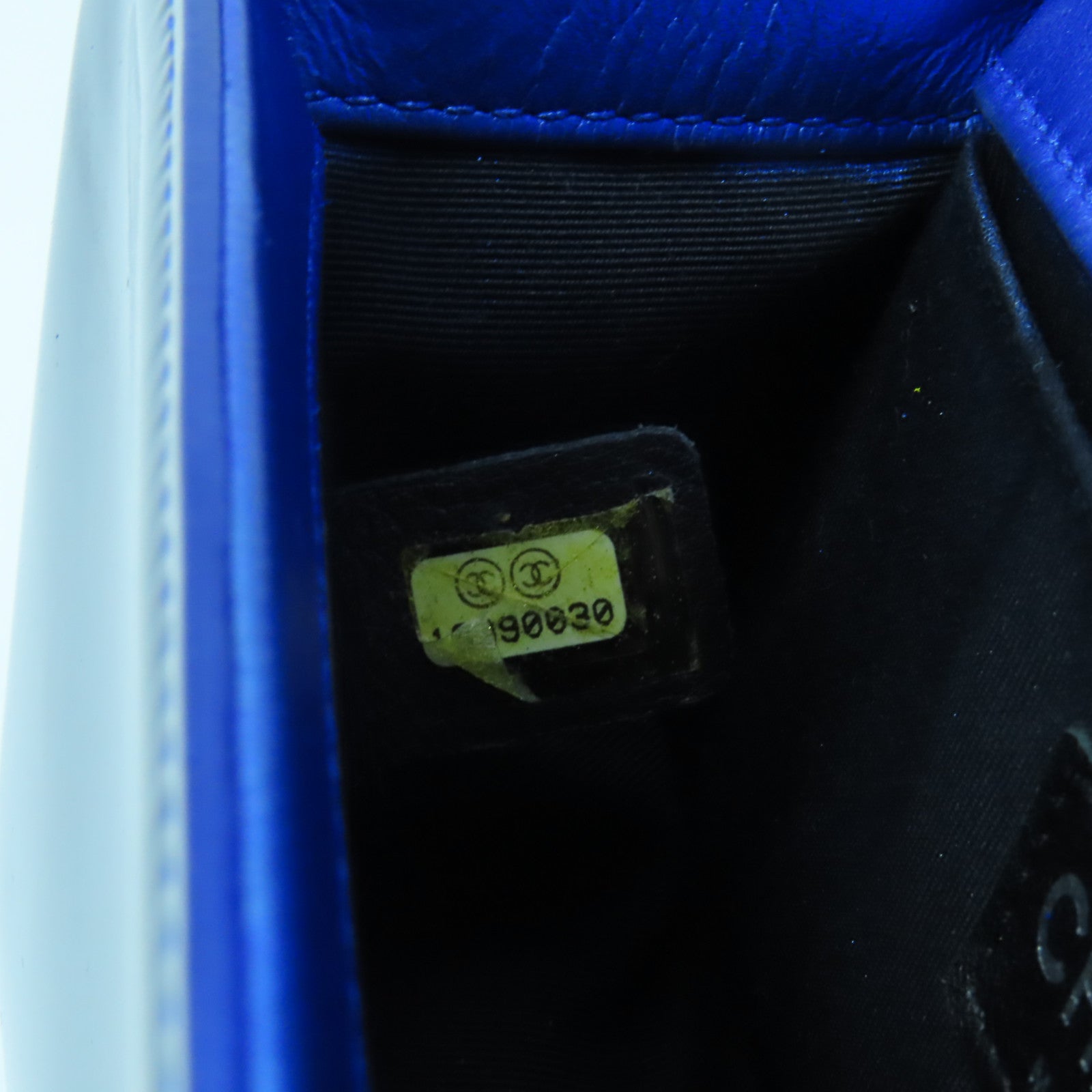 CHANEL **【激減優惠】菱格漆皮皮革Boy Chanel銀扣鏈帶肩背袋藍色