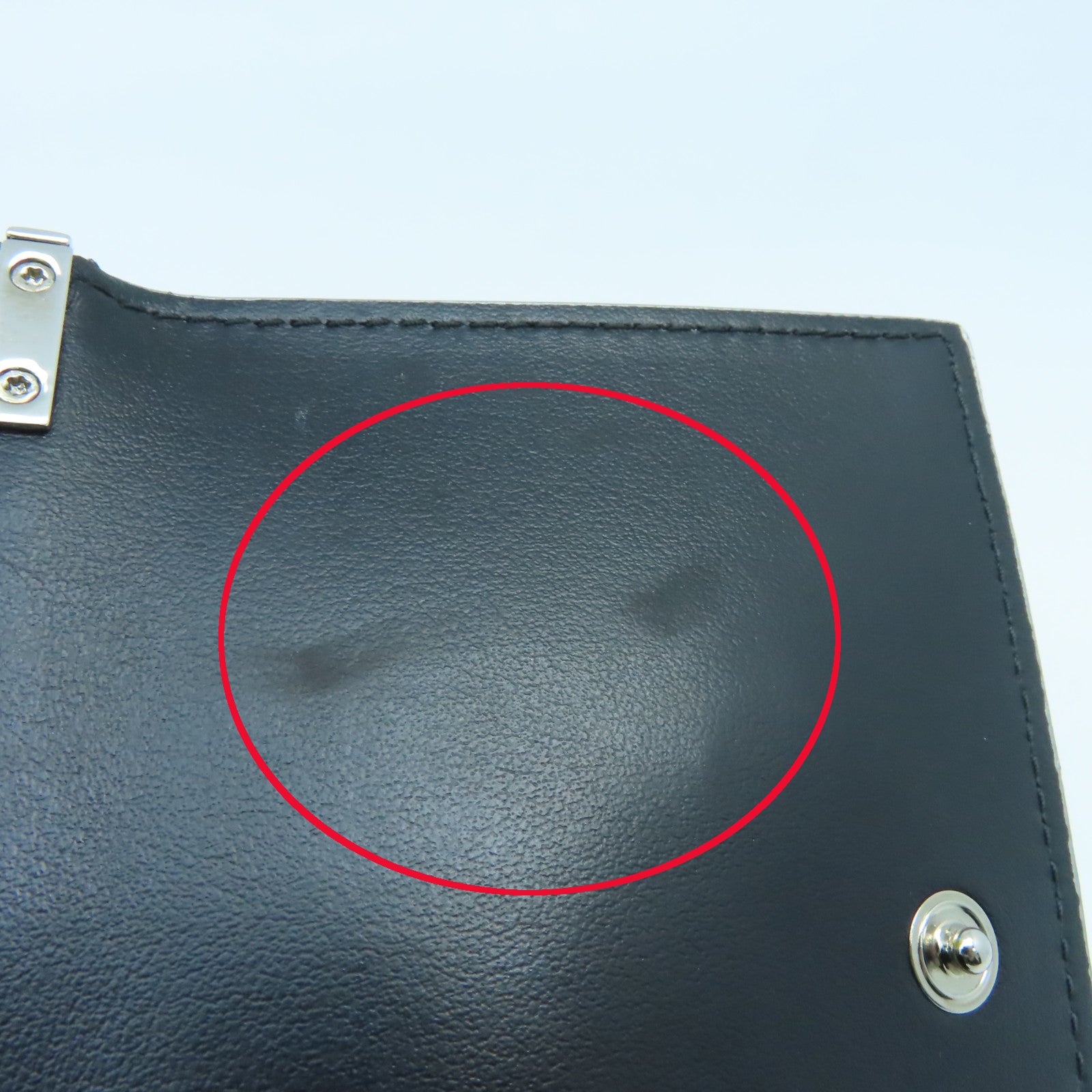 PRADA 漆皮皮革Chain Pouch銀扣鏈帶手提包銀色– Brand Off Hong