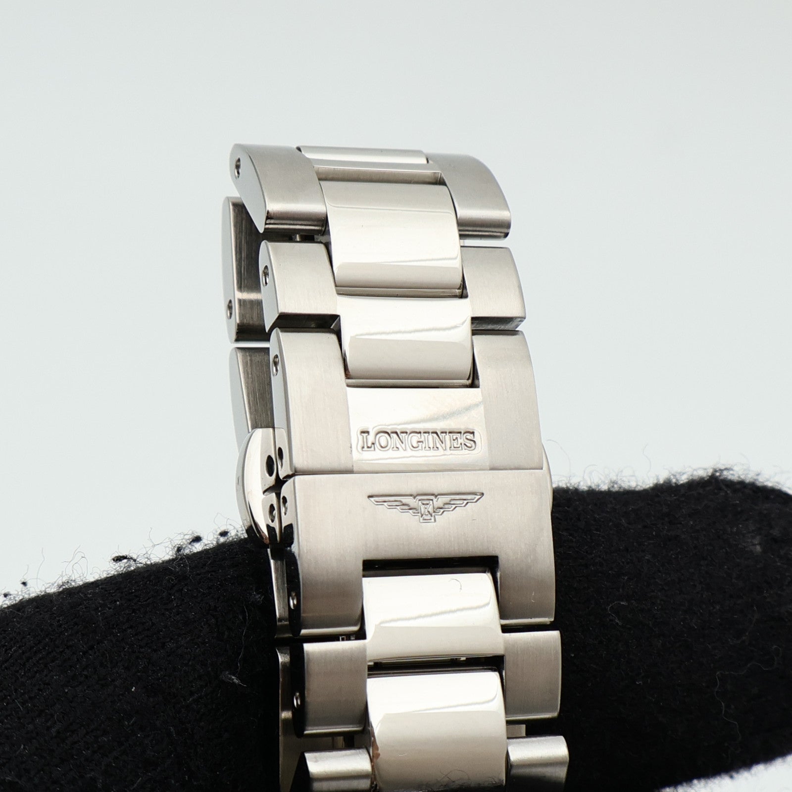 LONGINES Conquest L32580886