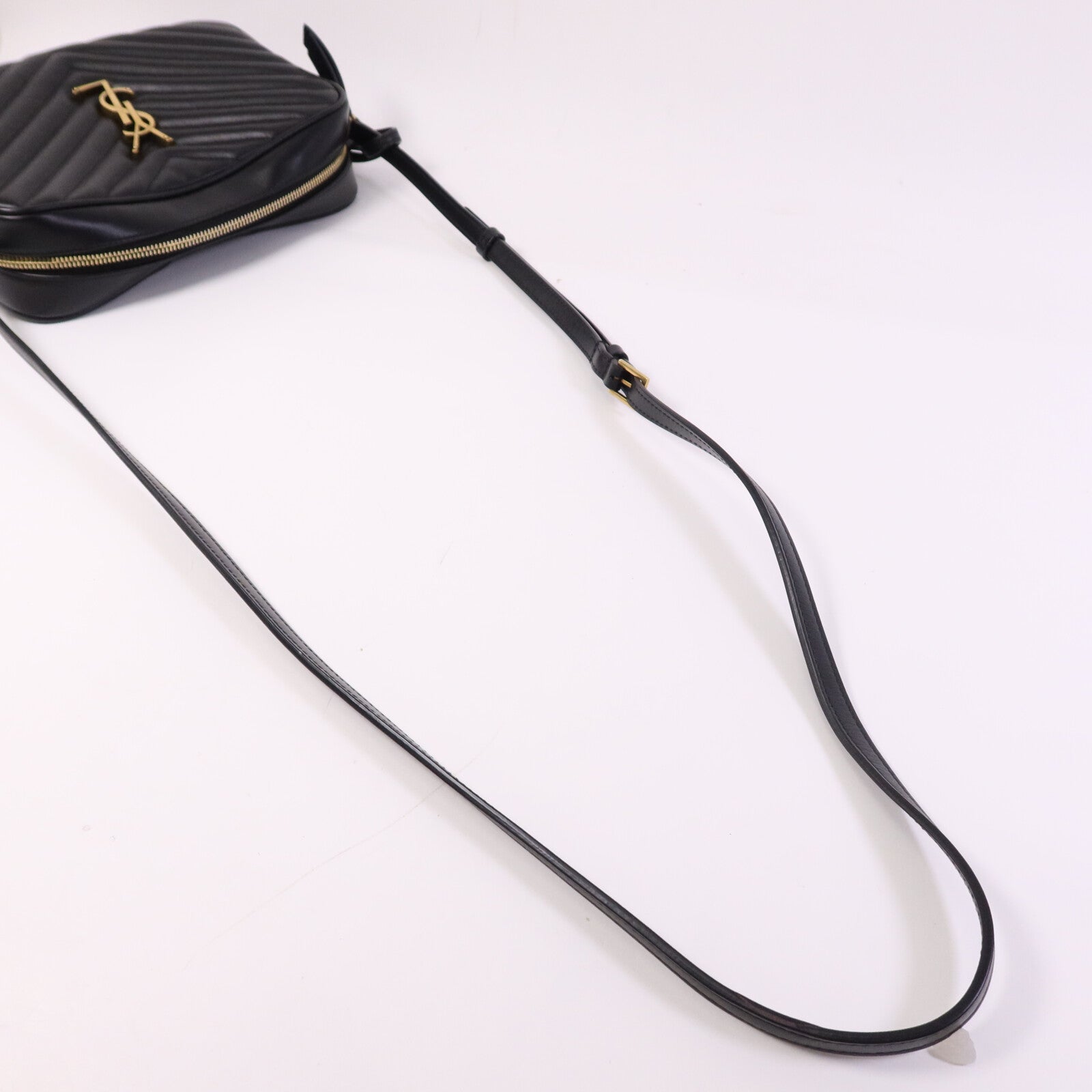 SAINT LAURENT 牛皮皮革Lou Camera Bag金扣肩背袋