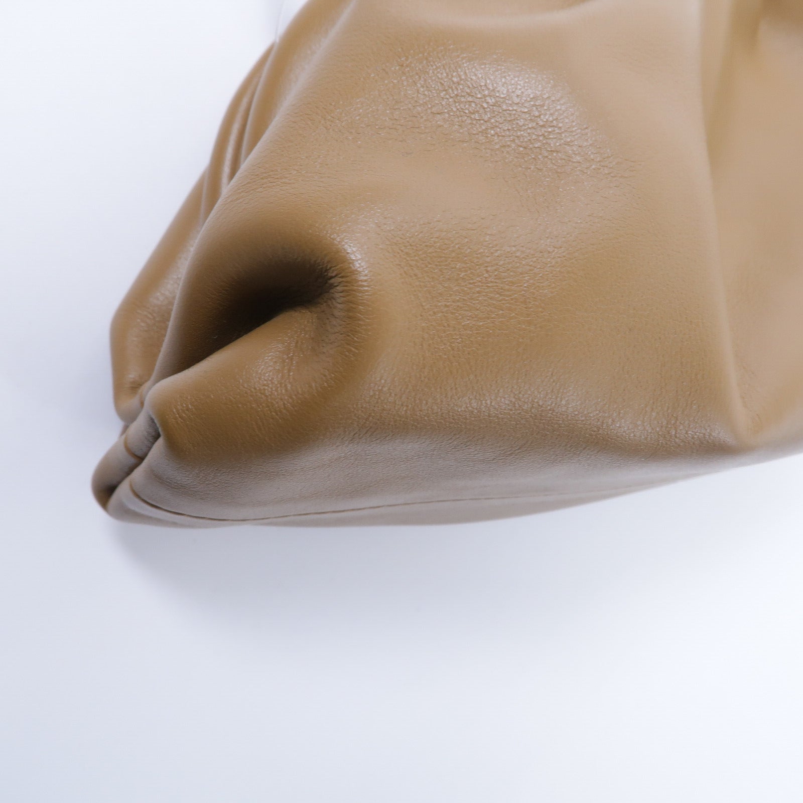 BOTTEGA VENETA 牛皮皮革Mini Pouch Bag肩背袋
