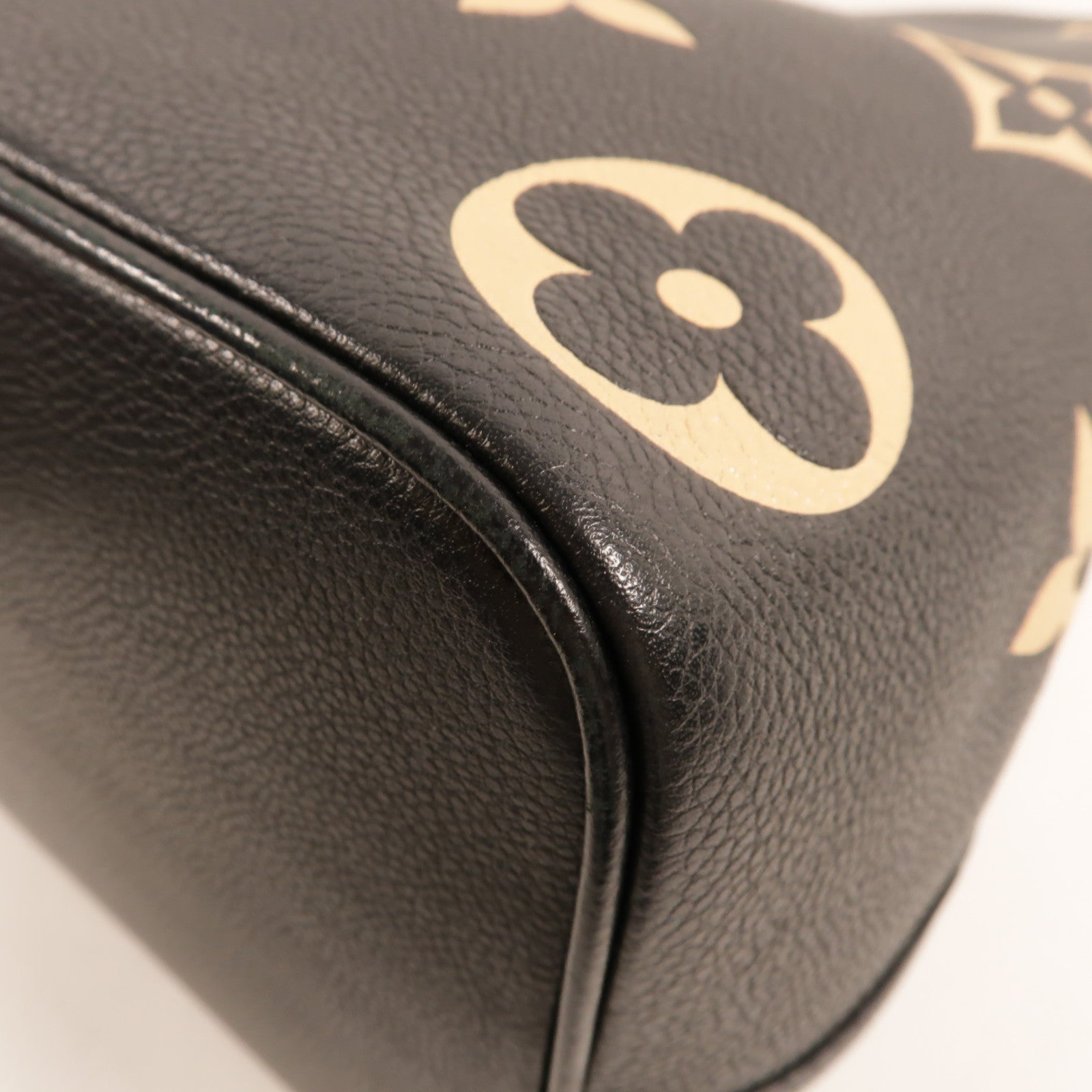 LOUIS VUITTON Monogram Empreinte Bicolor Neo Noe MM金扣手挽肩背兩用袋