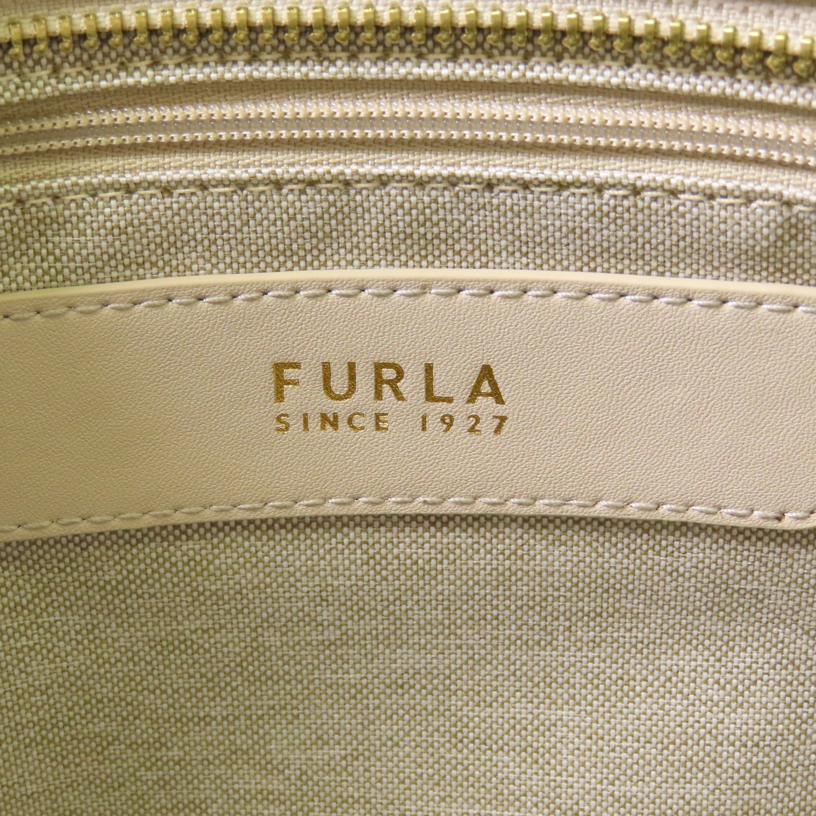 Furla 牛皮皮革Shoulder Bag金扣肩背袋