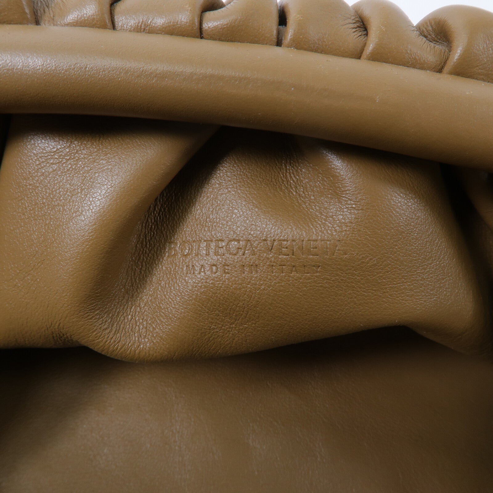 BOTTEGA VENETA 牛皮皮革Mini Pouch Bag肩背袋