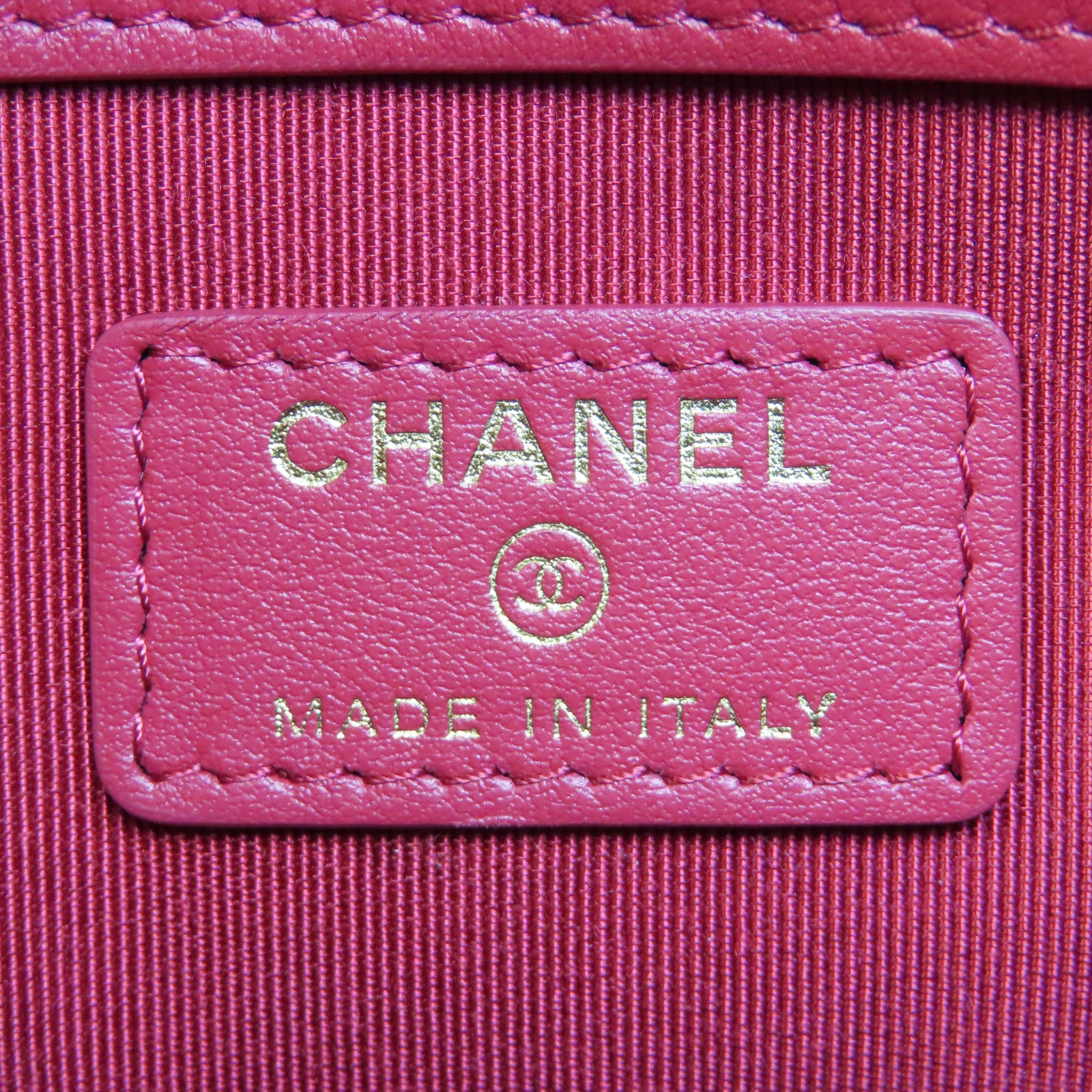 CHANEL 菱格羊皮皮革19 Clutch Bag金扣手拿包黑色