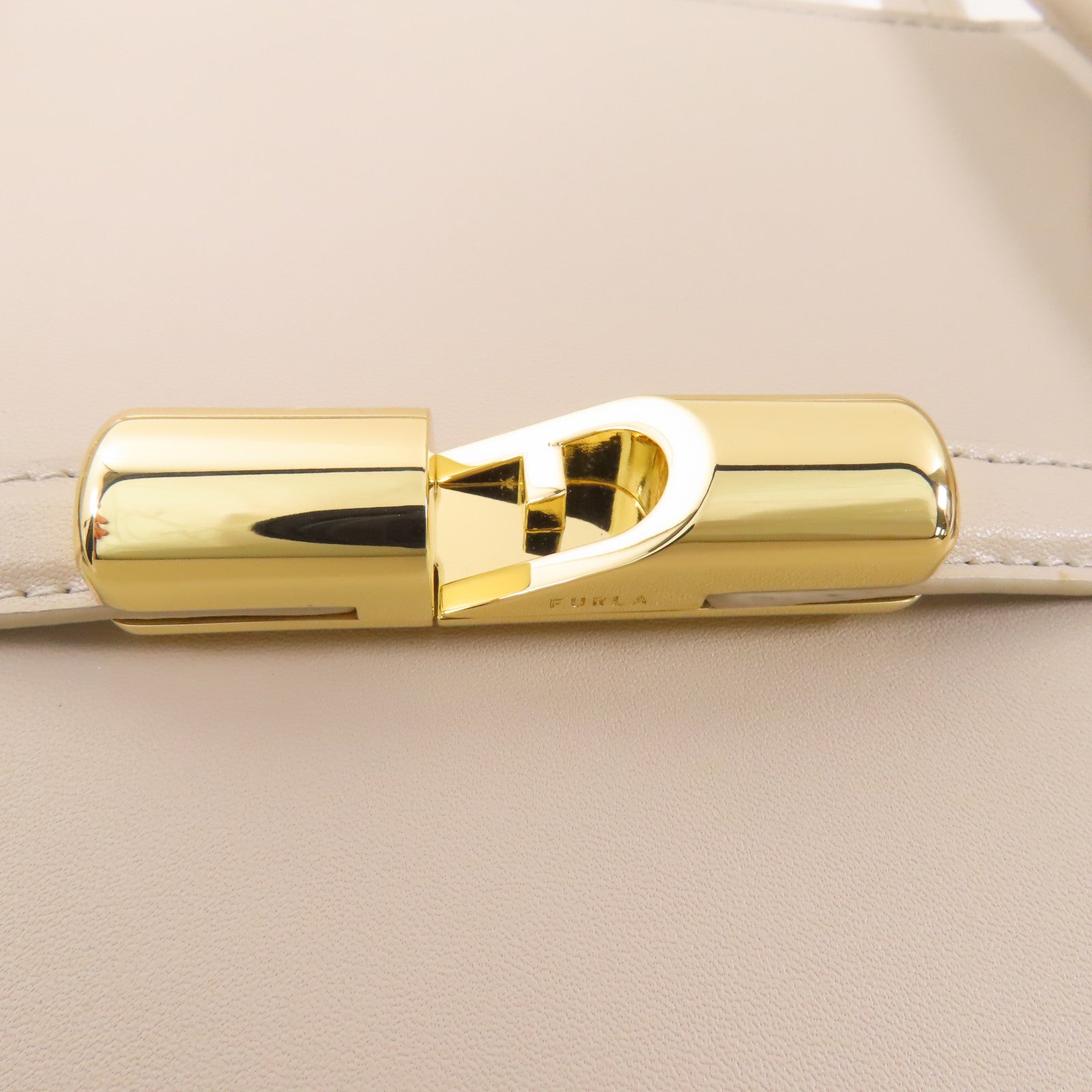 Furla 牛皮皮革Shoulder Bag金扣肩背袋