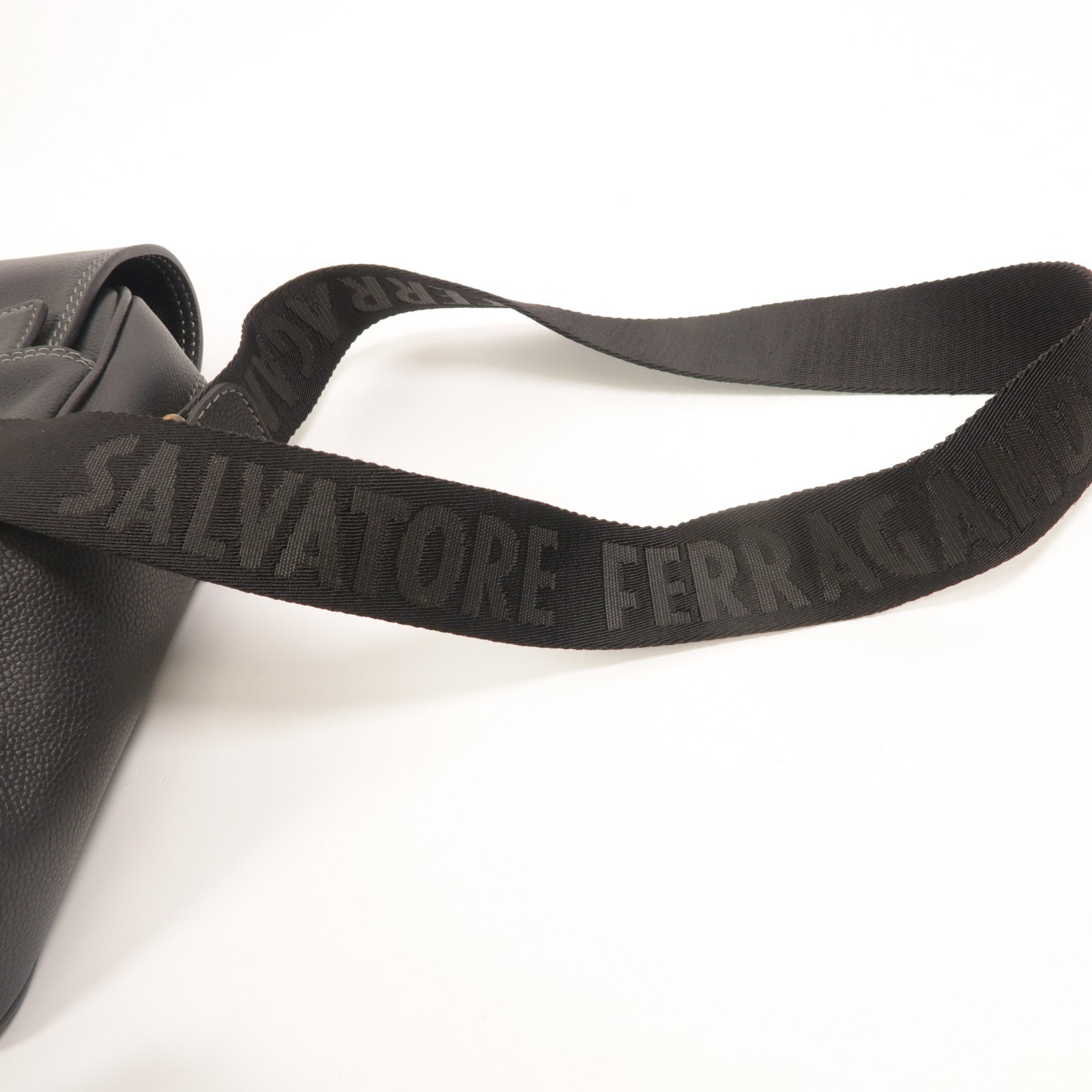 Salvatore Ferragamo 牛皮皮革Shoulder Bag肩背袋