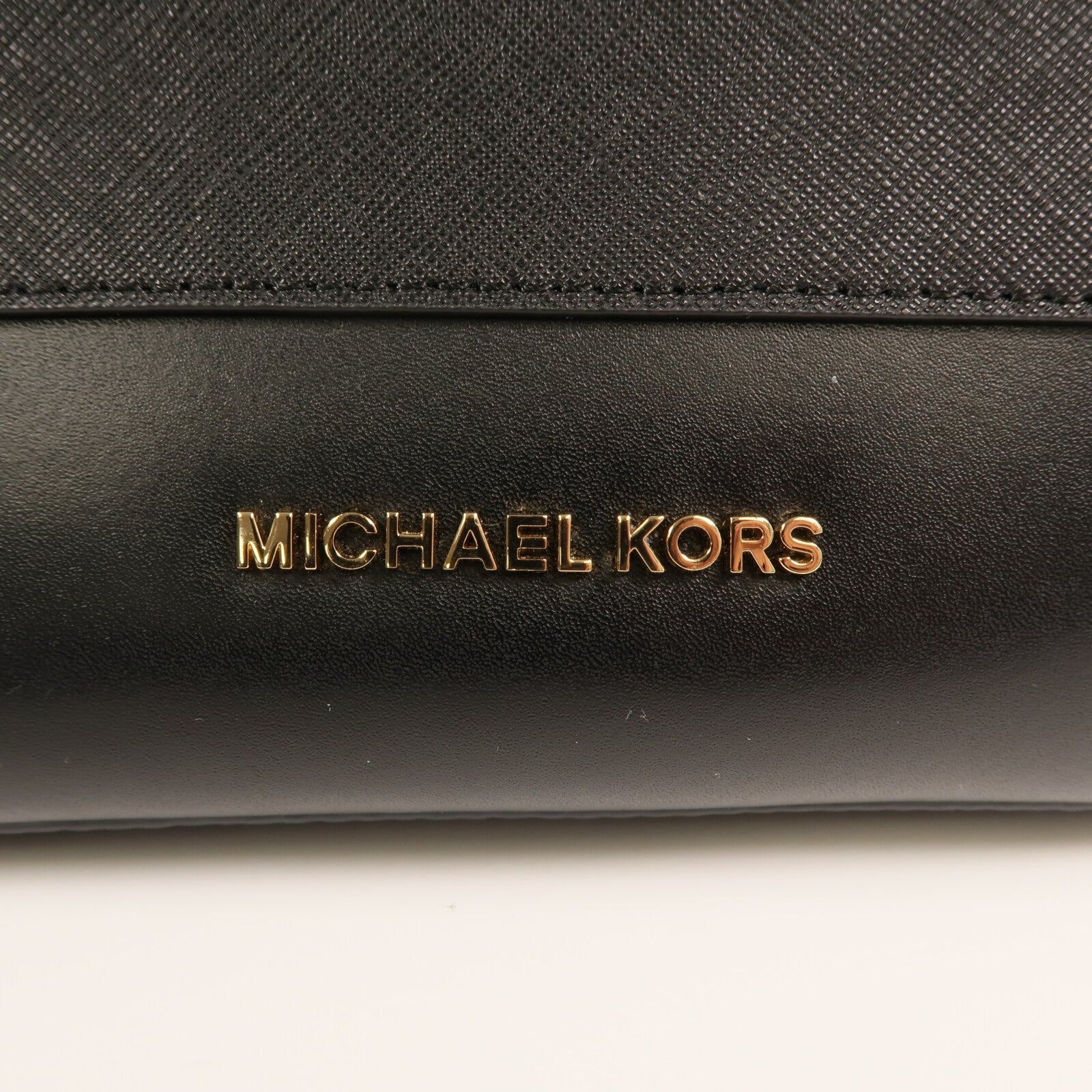 Michael Kors 牛皮皮革Bucket Bag金扣肩背袋