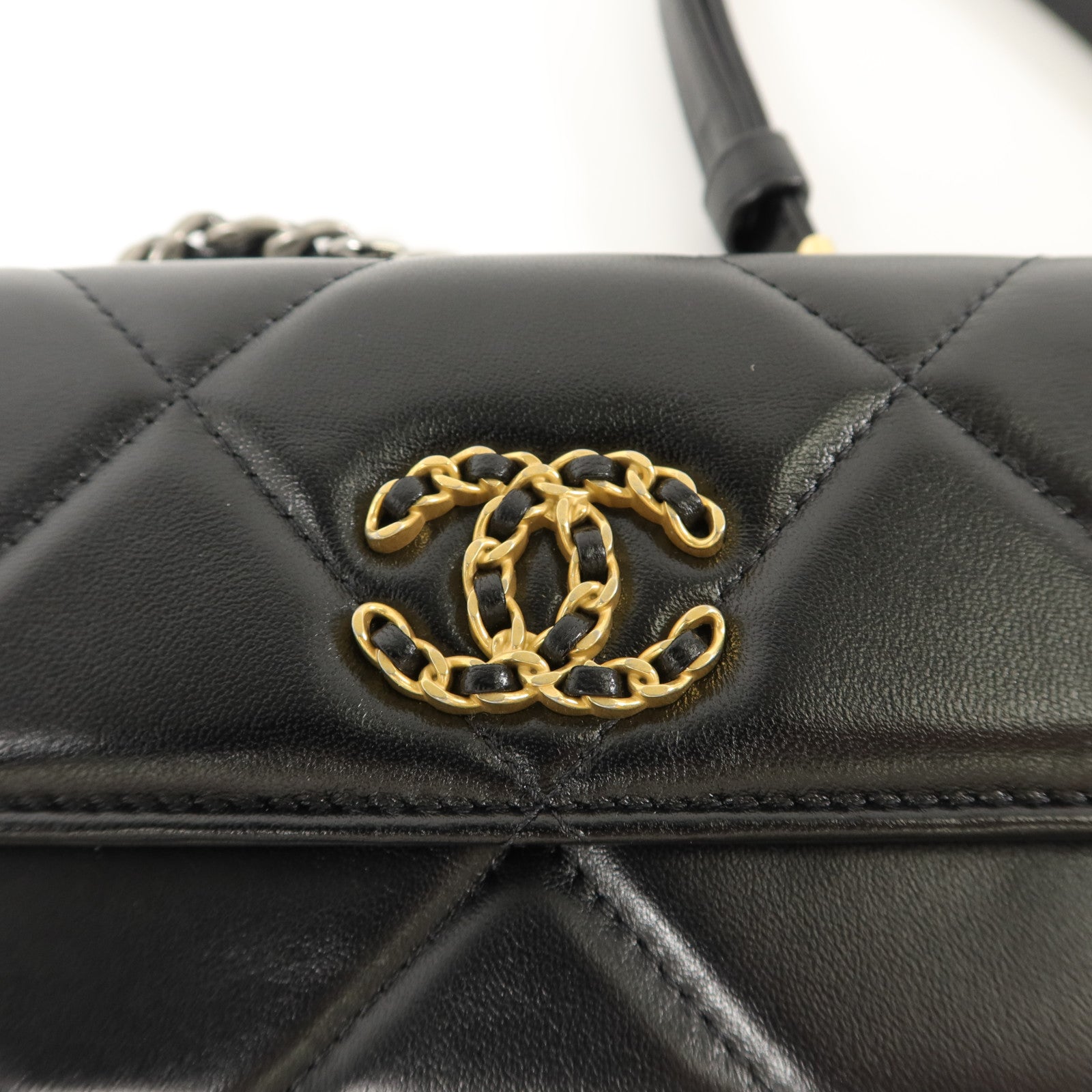 CHANEL 羊皮皮革C19 Belt Bag腰包