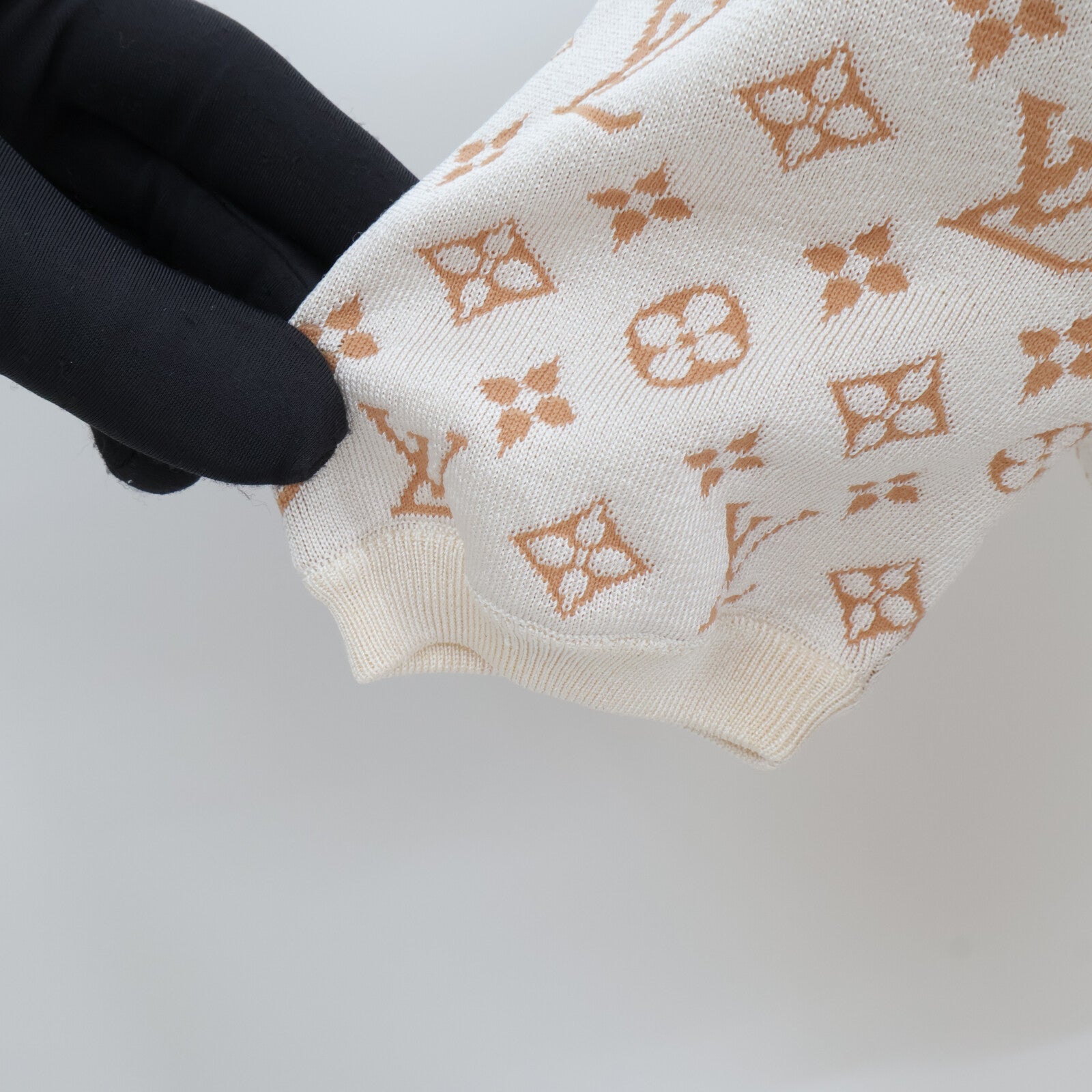 LOUIS VUITTON Monogram Knit Top上衣