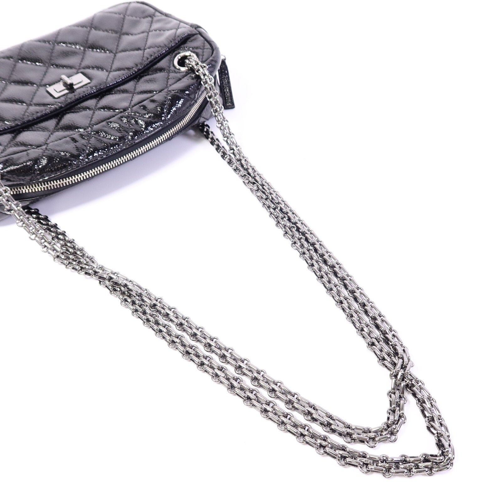 CHANEL 漆皮皮革2.55鏈帶肩背袋