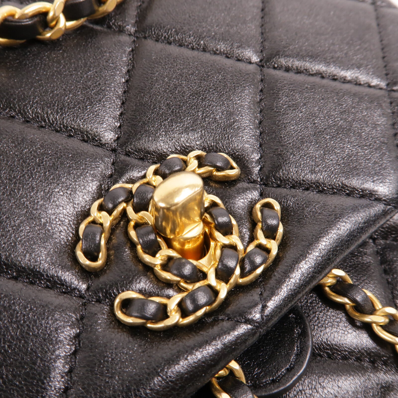 CHANEL 牛皮皮革C19 Backpack背包