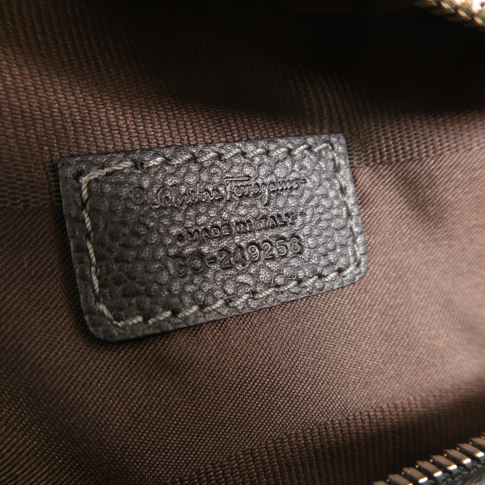 Salvatore Ferragamo 牛皮皮革Shoulder Bag肩背袋