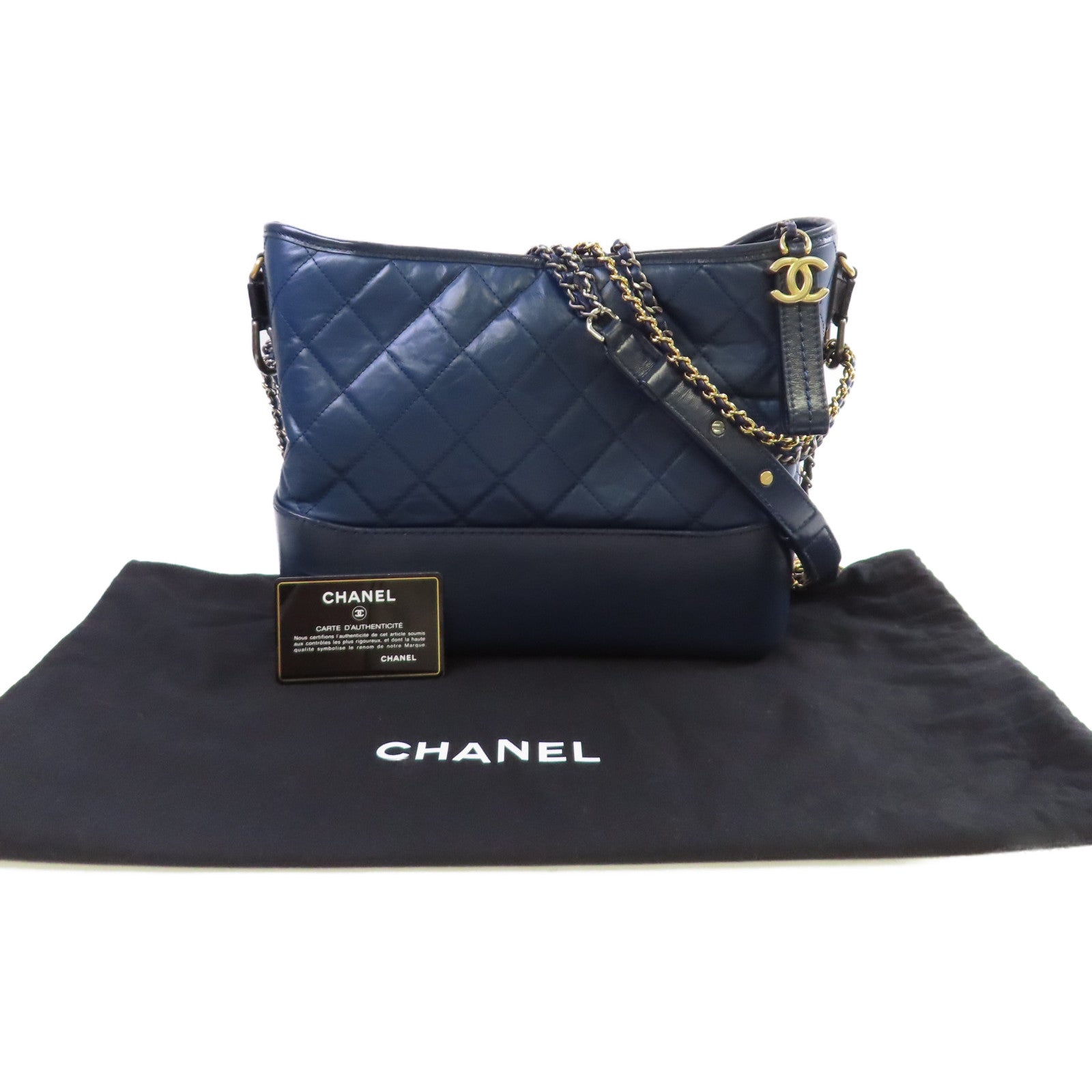 CHANEL 菱格牛皮皮革Gabrielle Medium Chain Shoulder Bag鏈帶肩背袋藍色/黑色