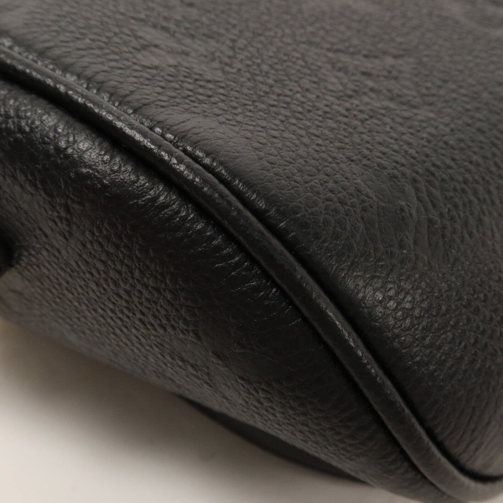 LOUIS VUITTON Monogram Empreinte Mini Bumbag鏈帶手挽肩背兩用袋