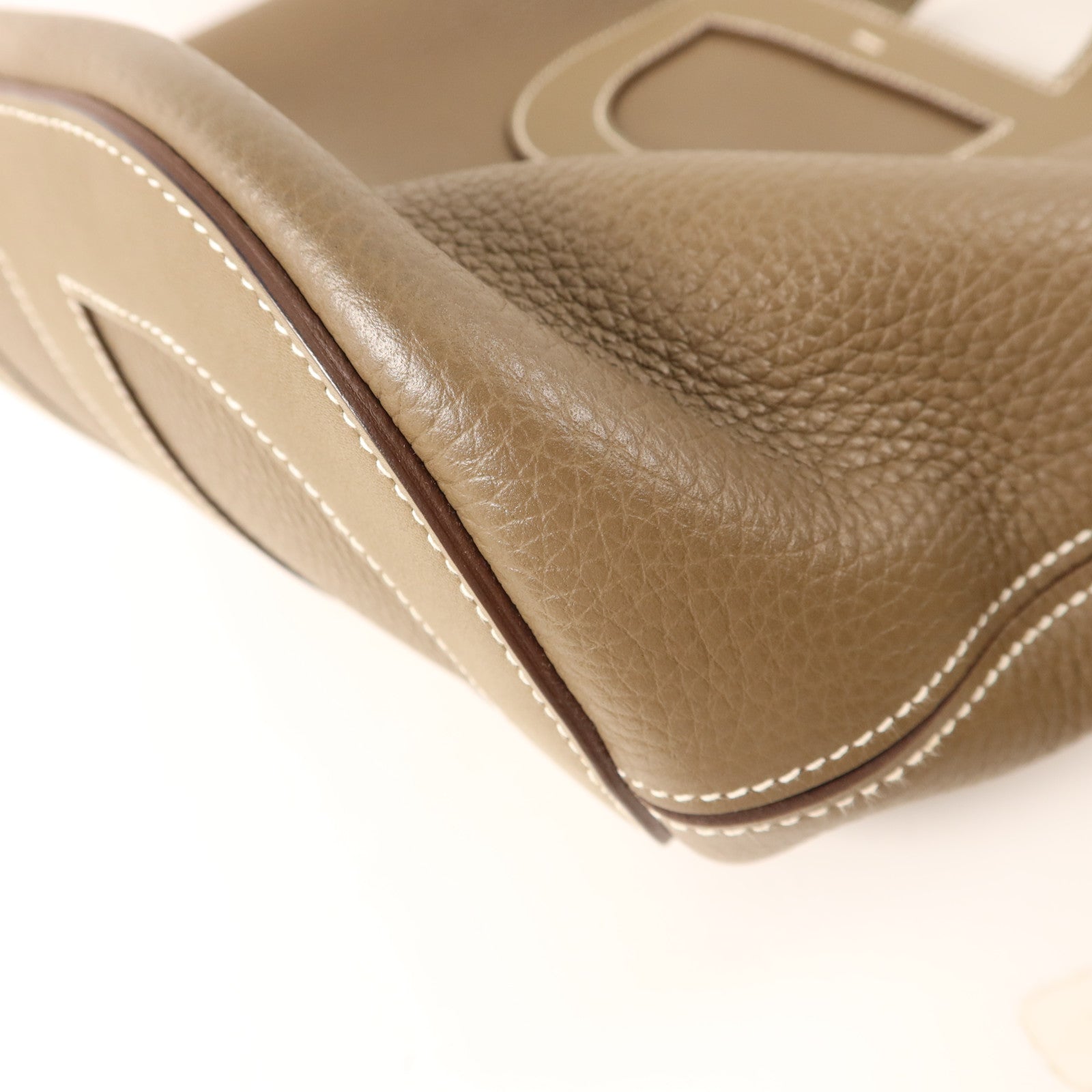 HERMES Clemence皮革In The Loop 23銀扣手挽袋Etoupe