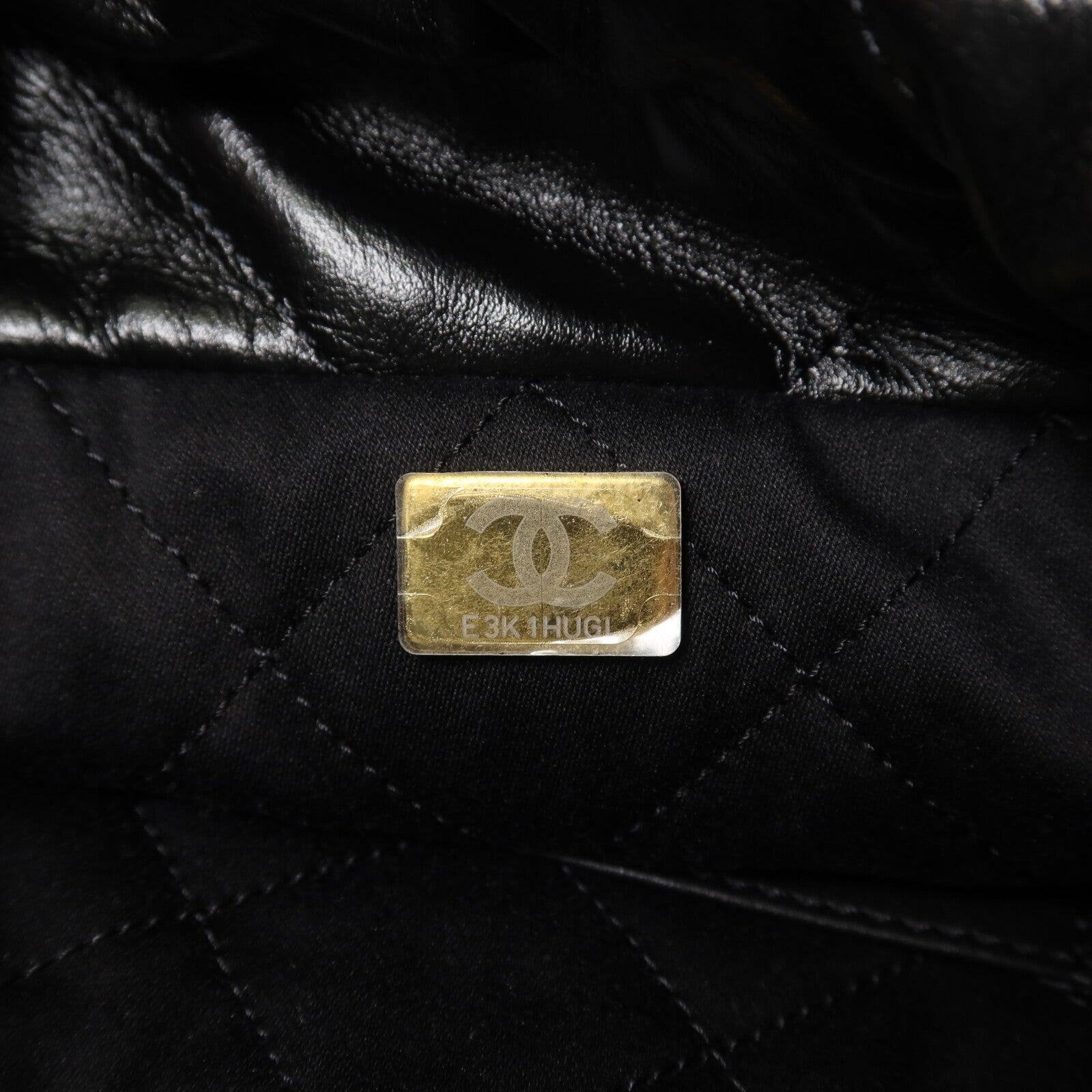 CHANEL 牛皮皮革Chanel 22 Mini金扣鏈帶肩背袋