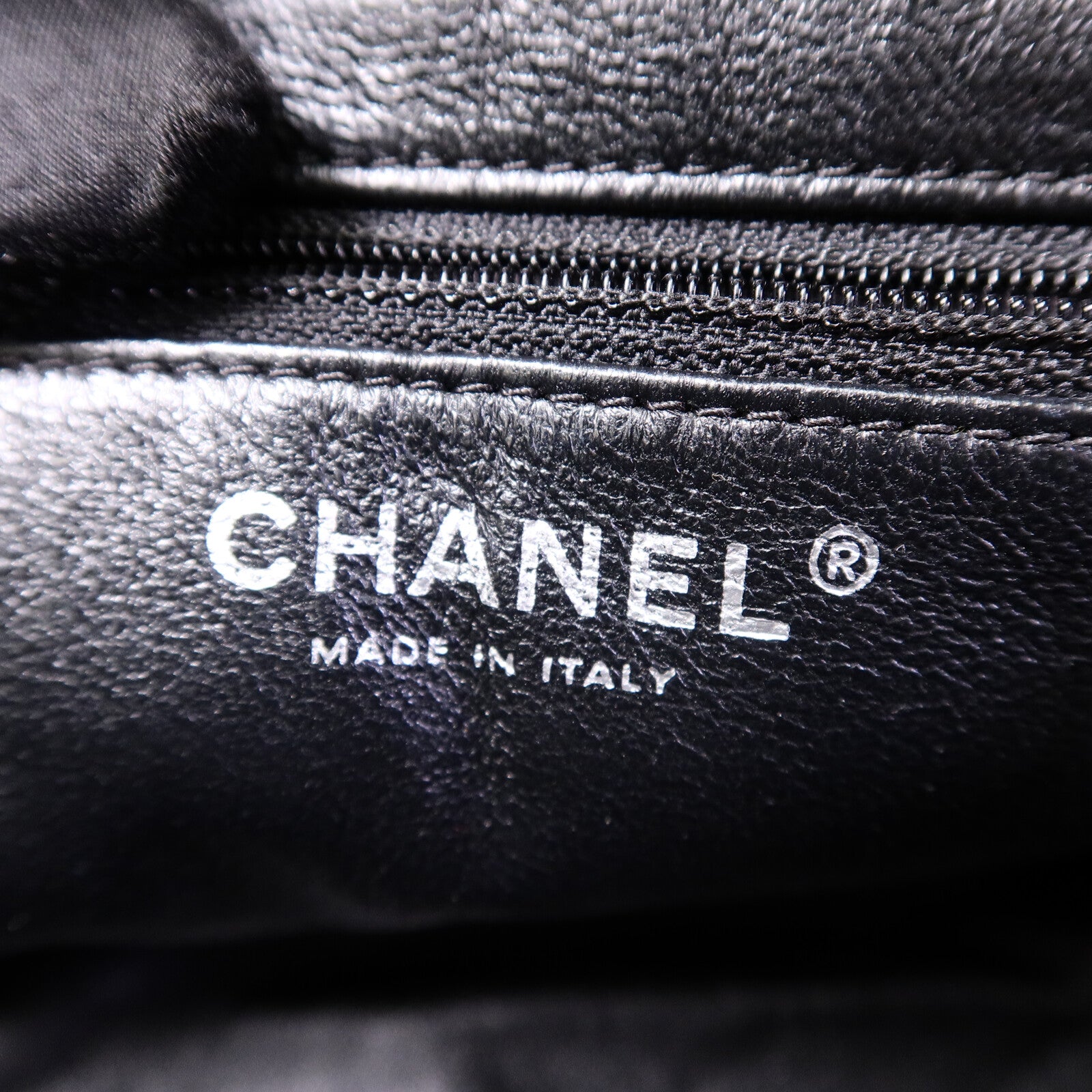 CHANEL 漆皮皮革2.55鏈帶肩背袋