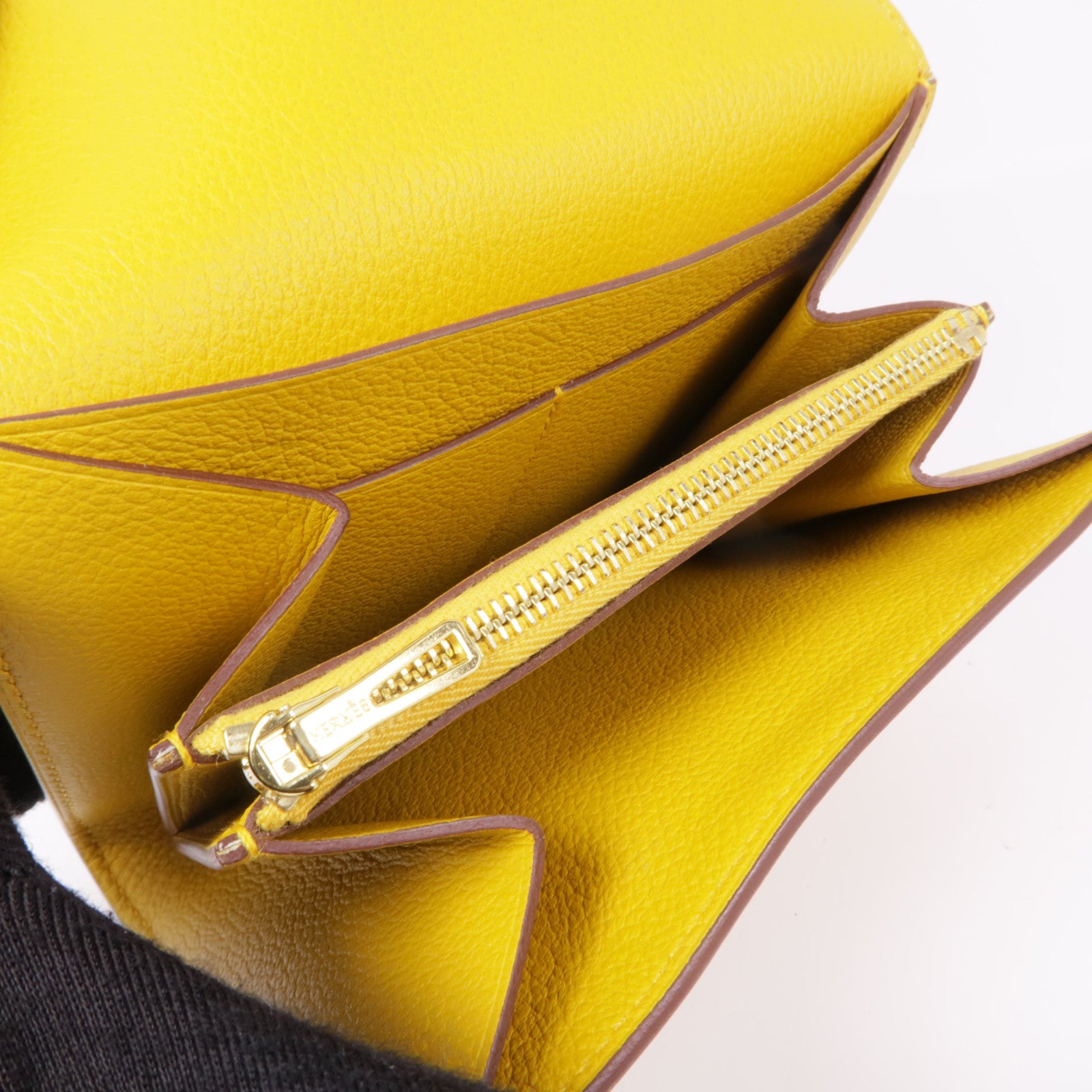 HERMES Evercolor皮革Constance Wallet金扣錢包9D/Jaune Amber