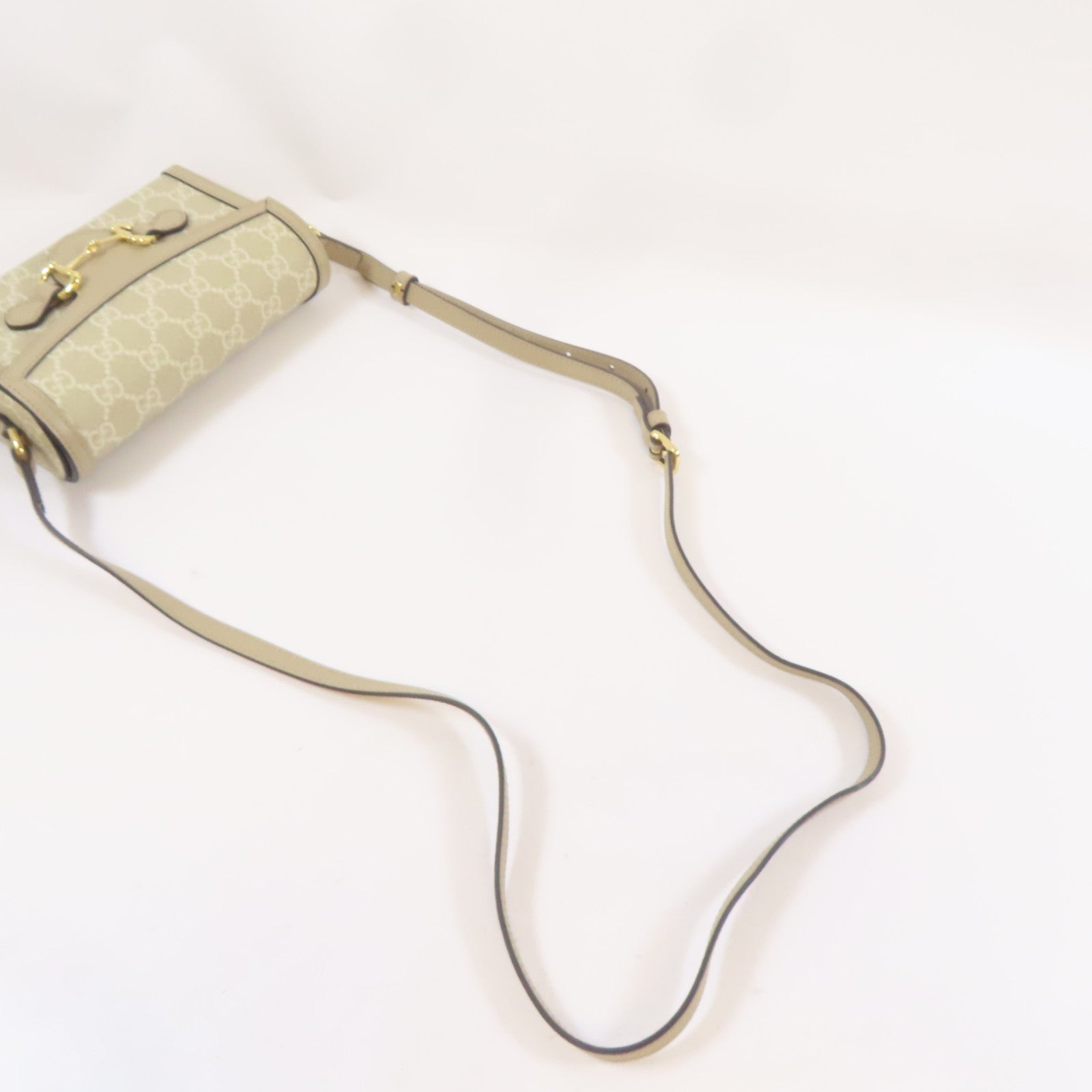 GUCCI 塗層帆布Horsebit 1955 Mini金扣肩背袋米色