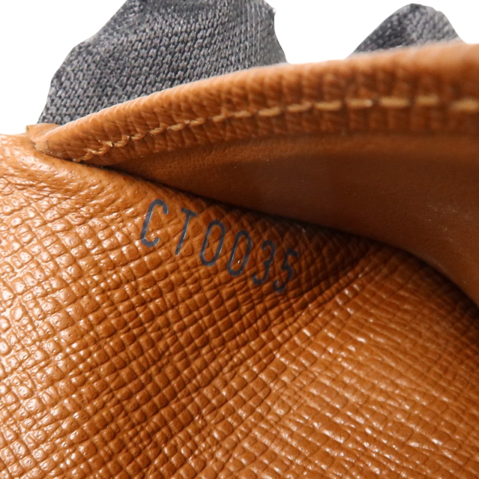 LOUIS VUITTON Monogram Trifold Wallet錢包