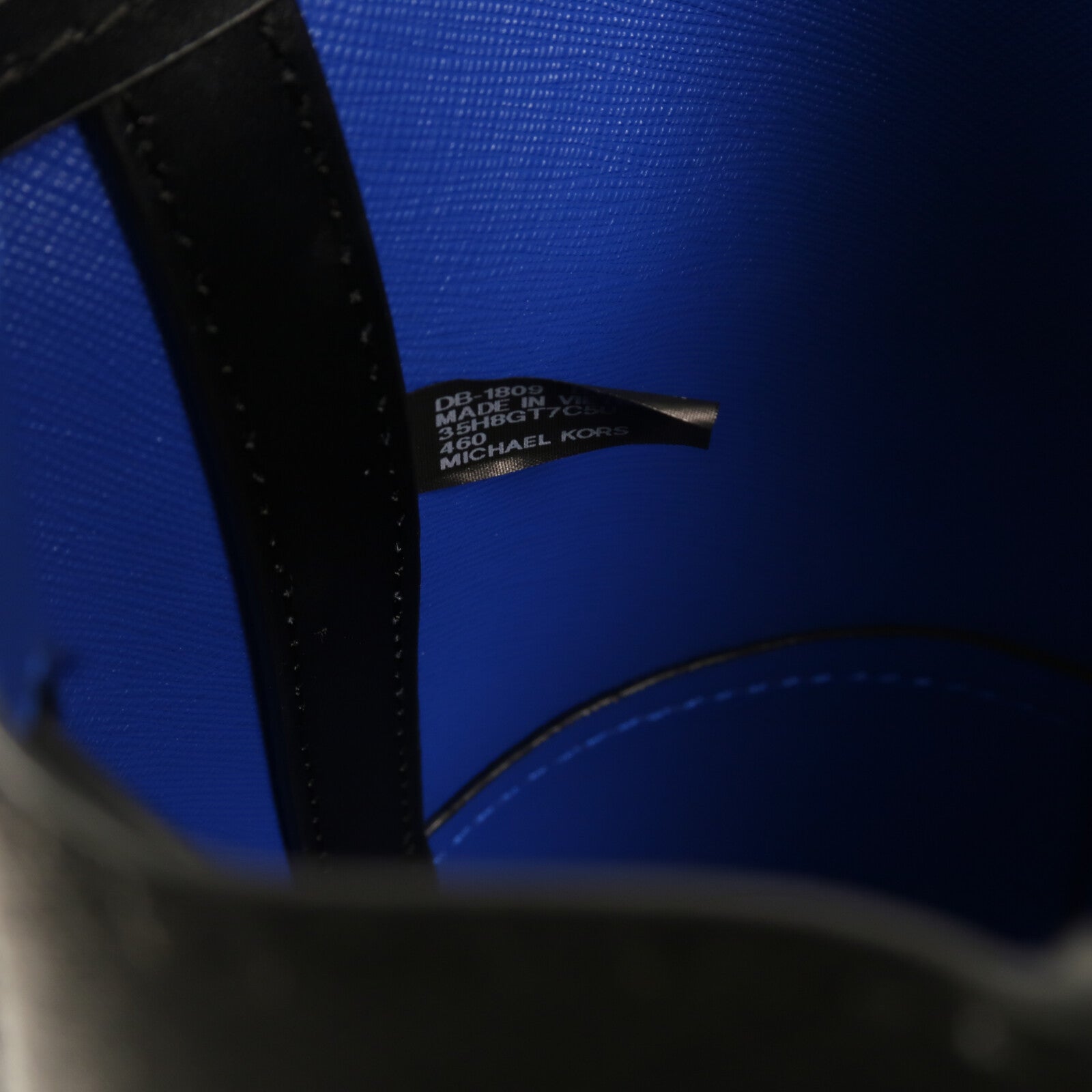 Michael Kors 牛皮皮革Bucket Bag金扣肩背袋