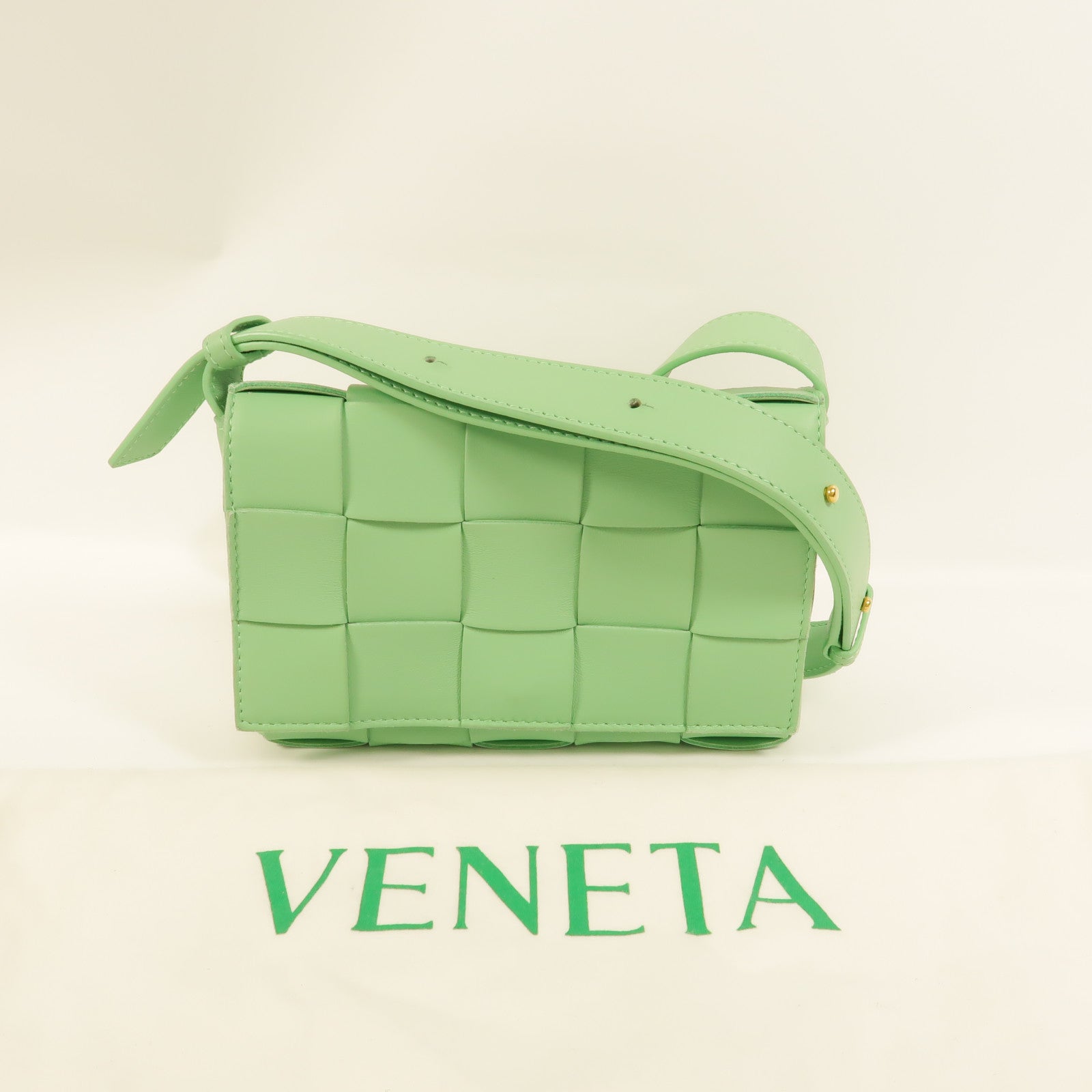 BOTTEGA VENETA 牛皮皮革Cassette Small肩背袋