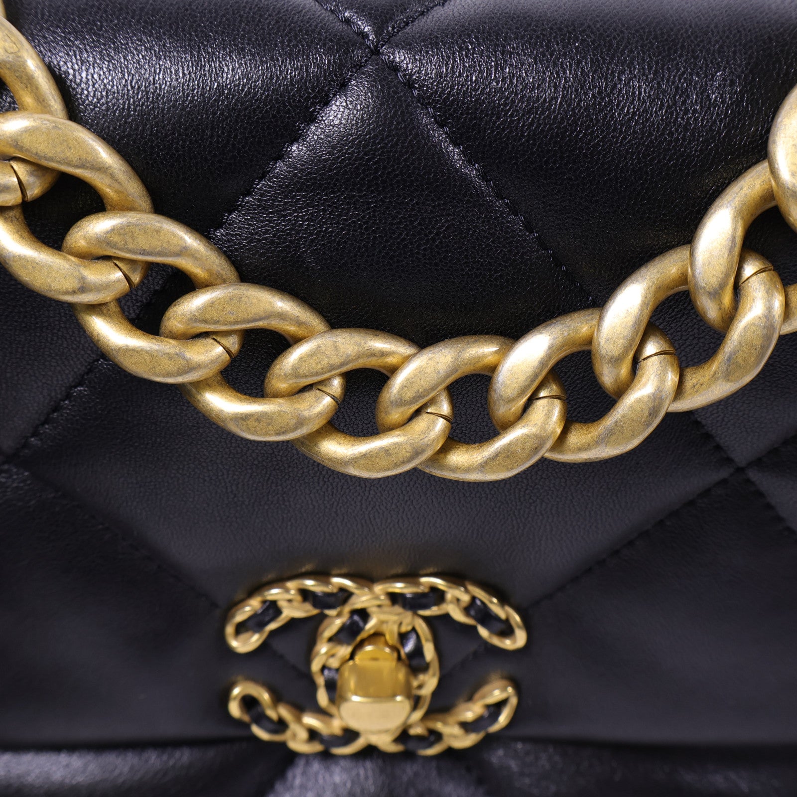 CHANEL 羊皮皮革C19 Small手挽肩背兩用袋