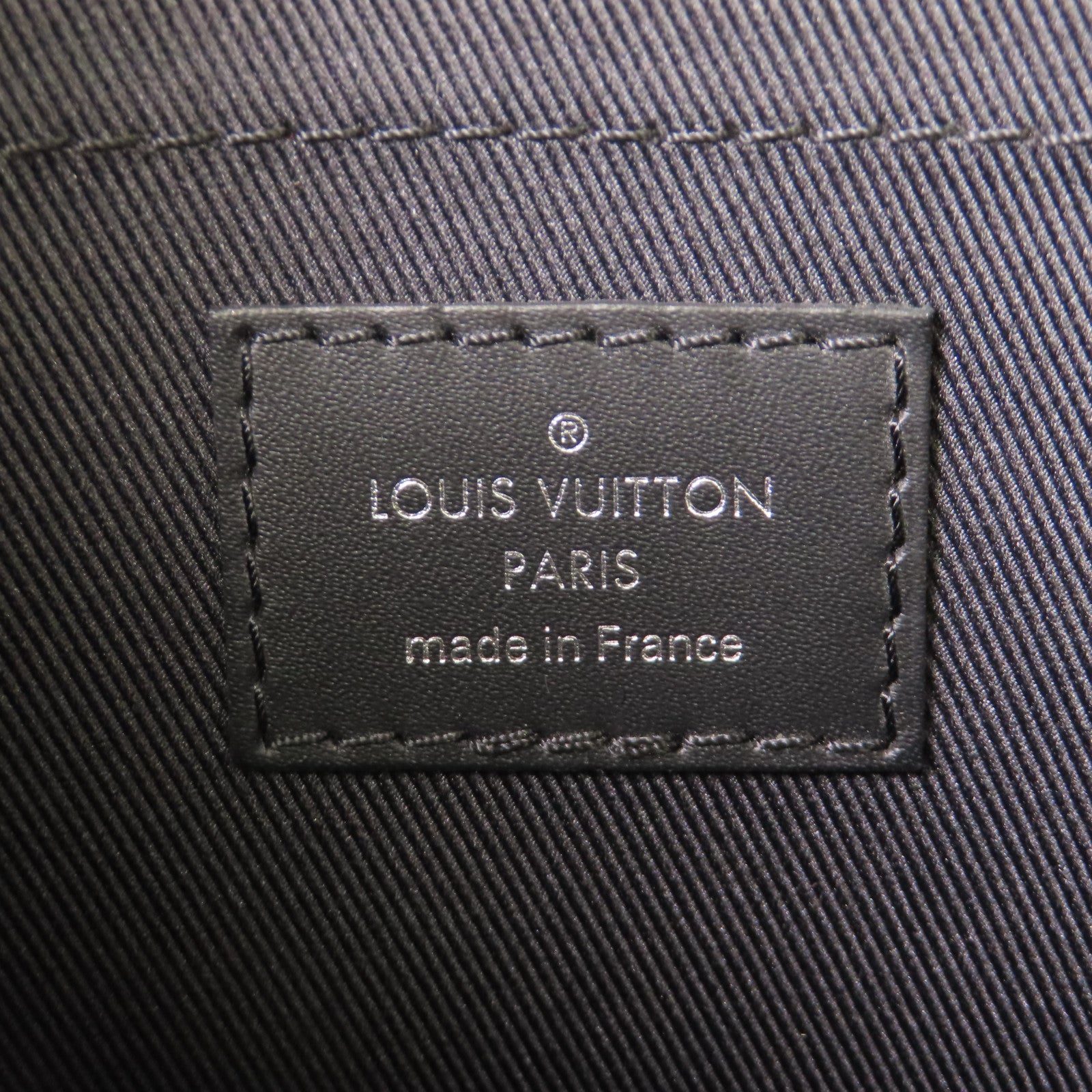 LOUIS VUITTON Monogram Eclipse Pochette Discovery手拿包