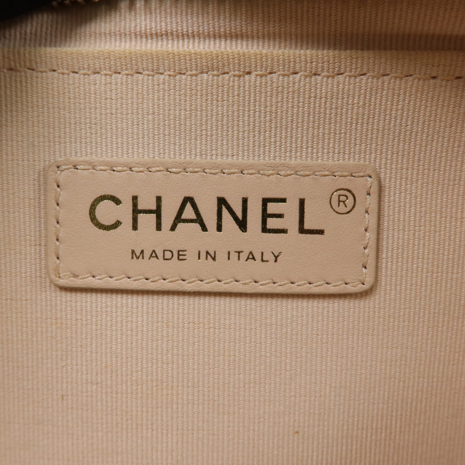 CHANEL 牛皮皮革Mini Flap Bag鏈帶肩背袋