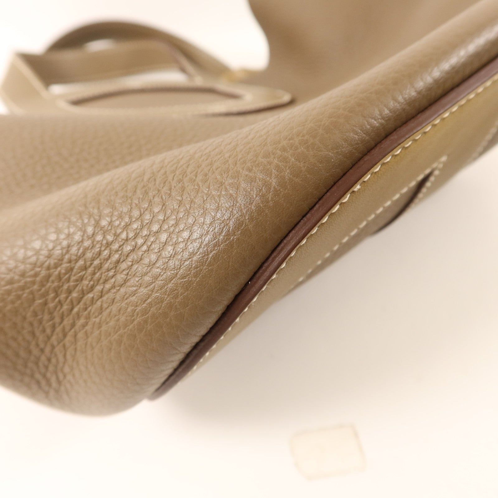 HERMES Clemence皮革In The Loop 23銀扣手挽袋Etoupe