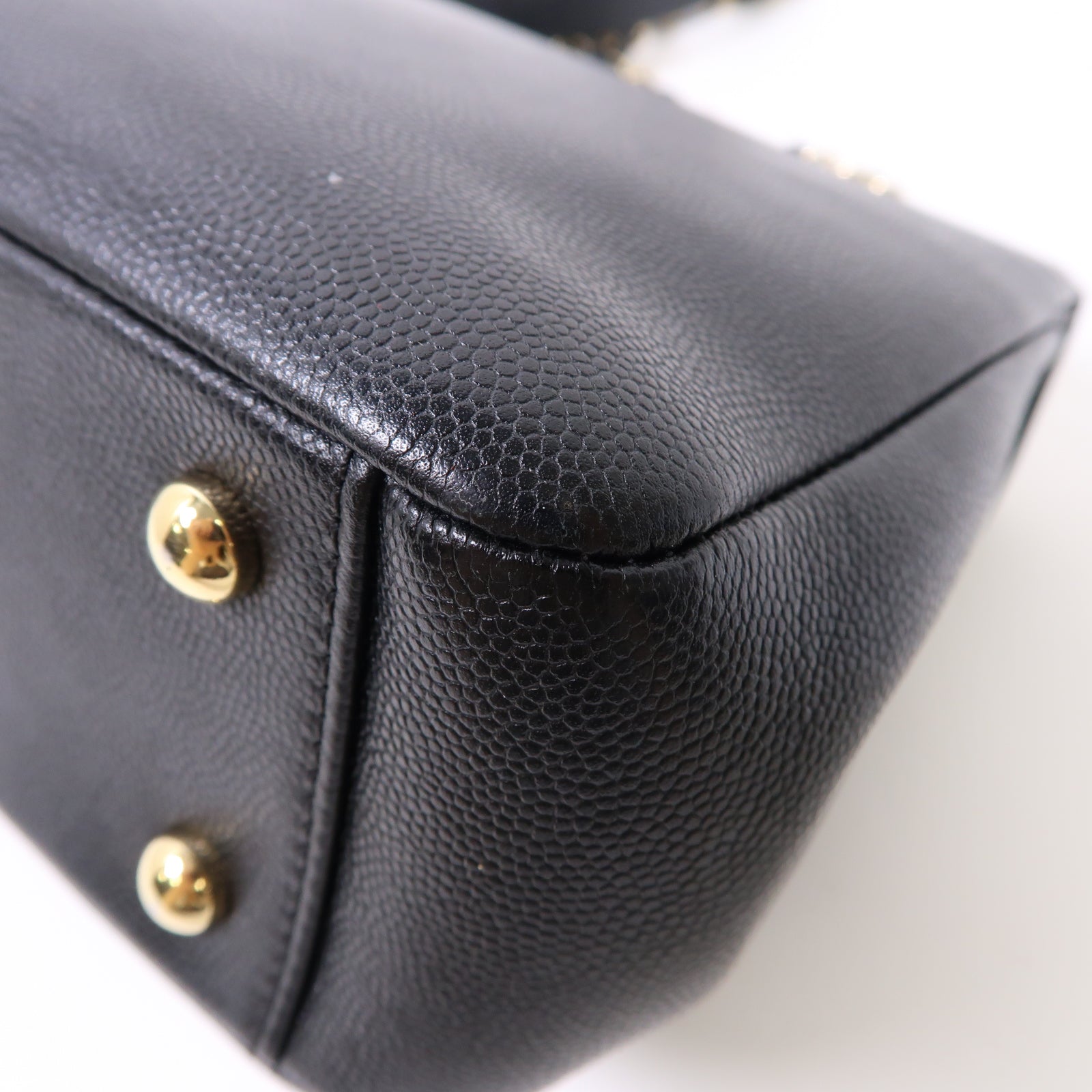 CHANEL Caviar皮革Business Affinity金扣手挽肩背兩用袋黑色