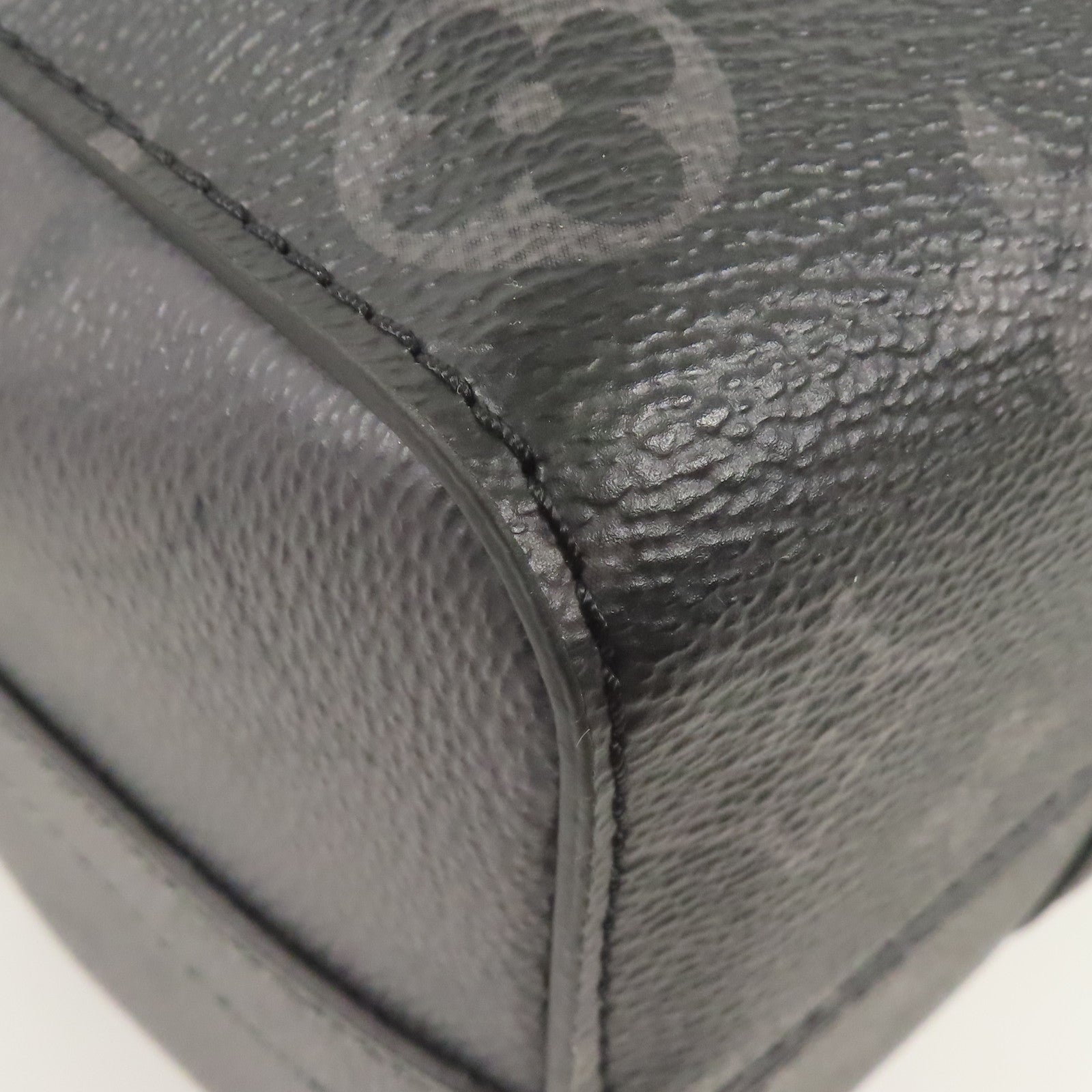 LOUIS VUITTON Monogram Eclipse City Keepall銀扣手挽肩背兩用袋