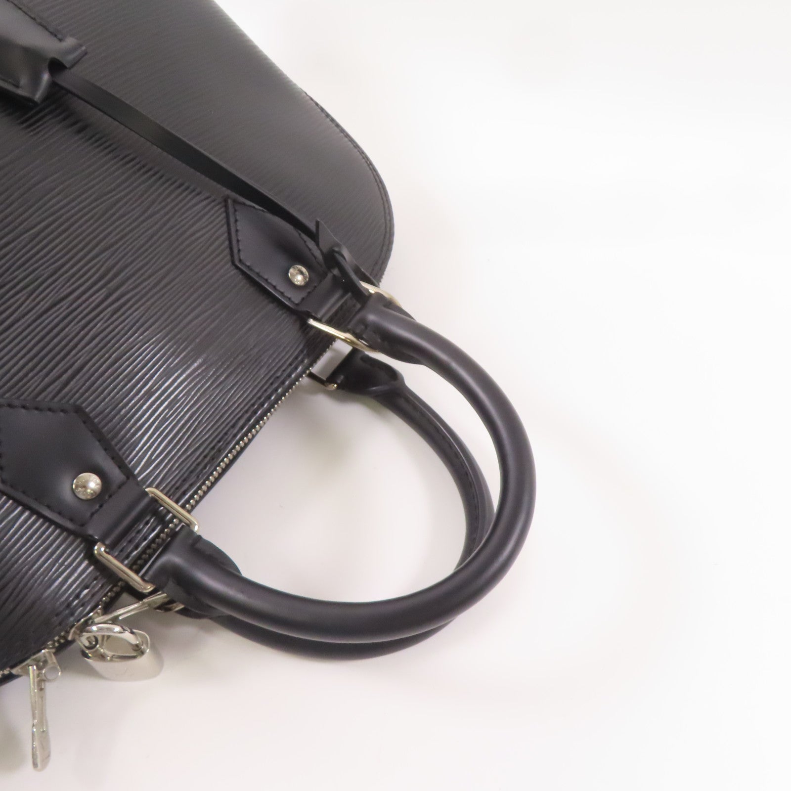 LOUIS VUITTON Epi Alma PM銀扣手挽袋黑色